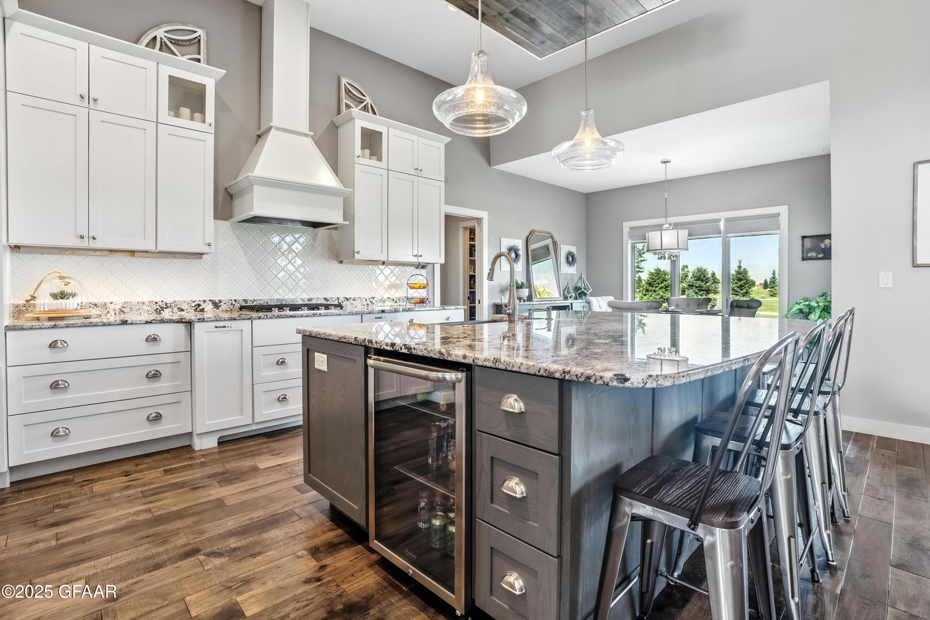 1488 KINGS VIEW Drive