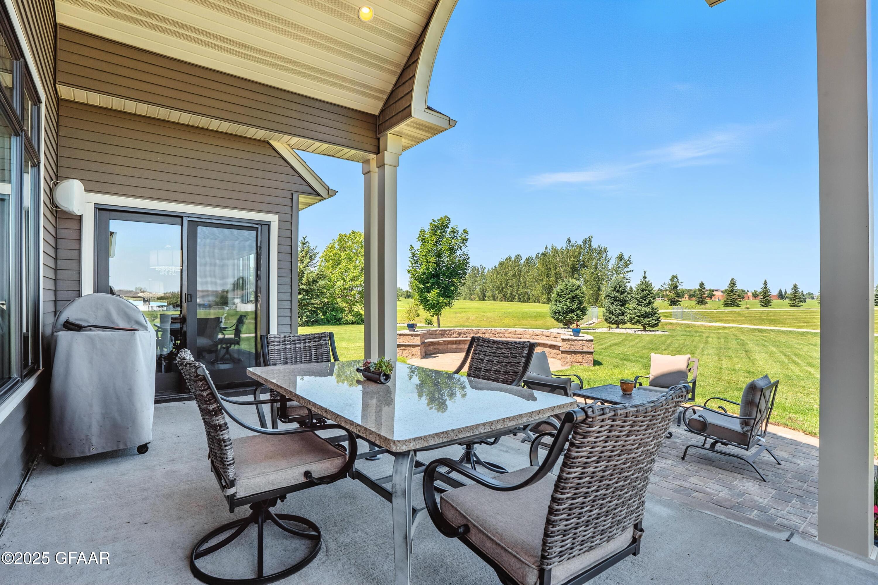 1488 KINGS VIEW Drive