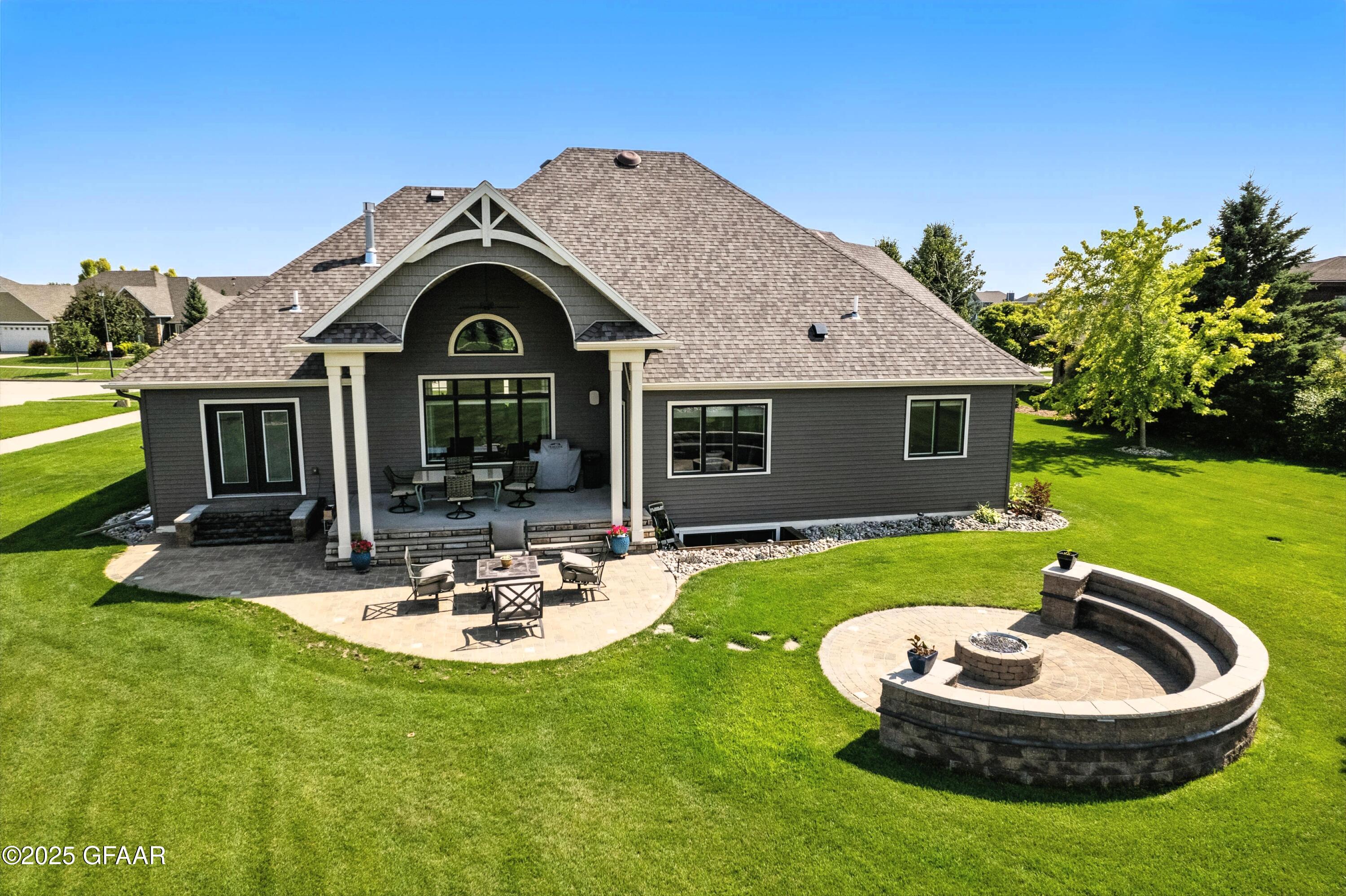 1488 KINGS VIEW Drive
