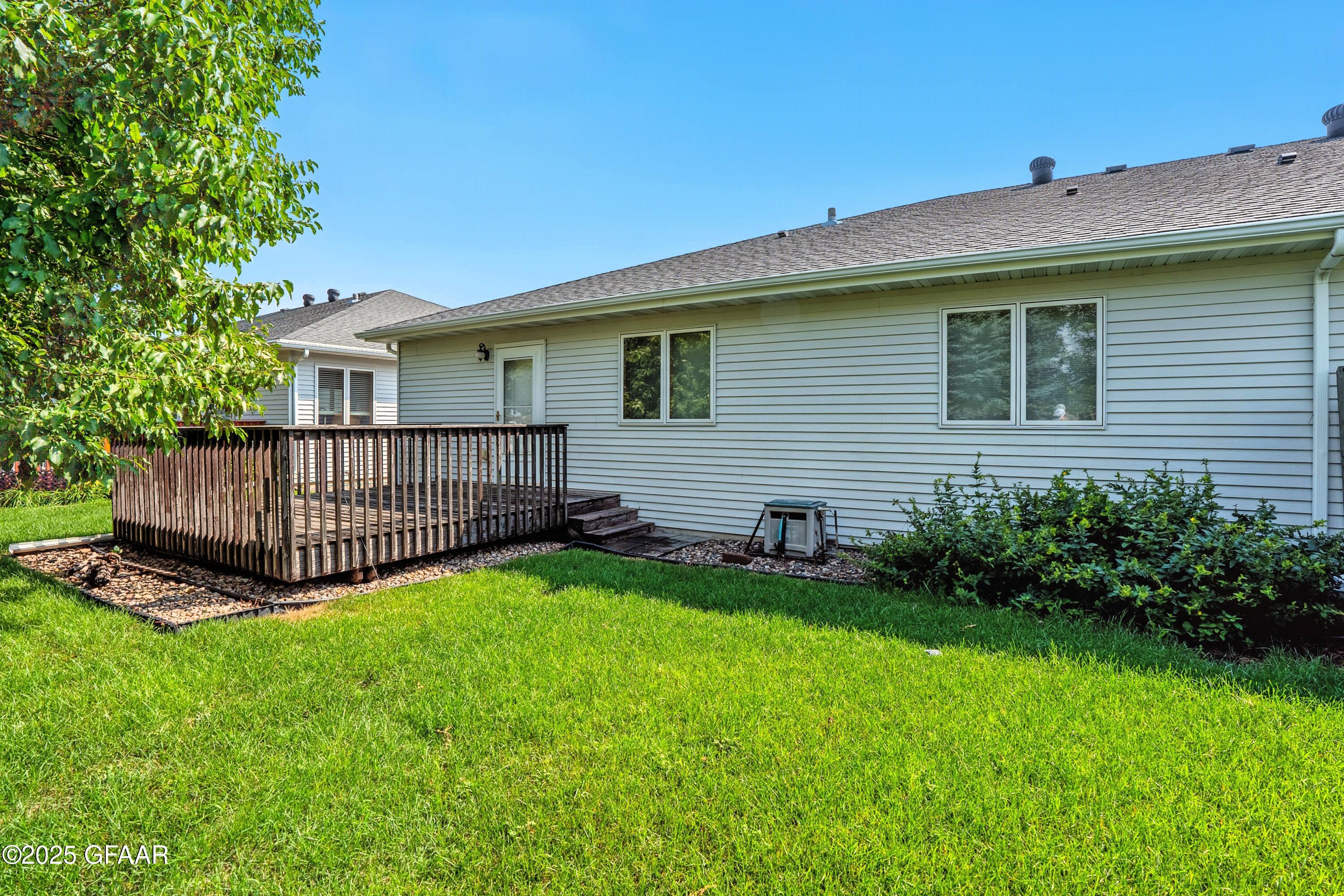 2521 PEMBROOKE Drive