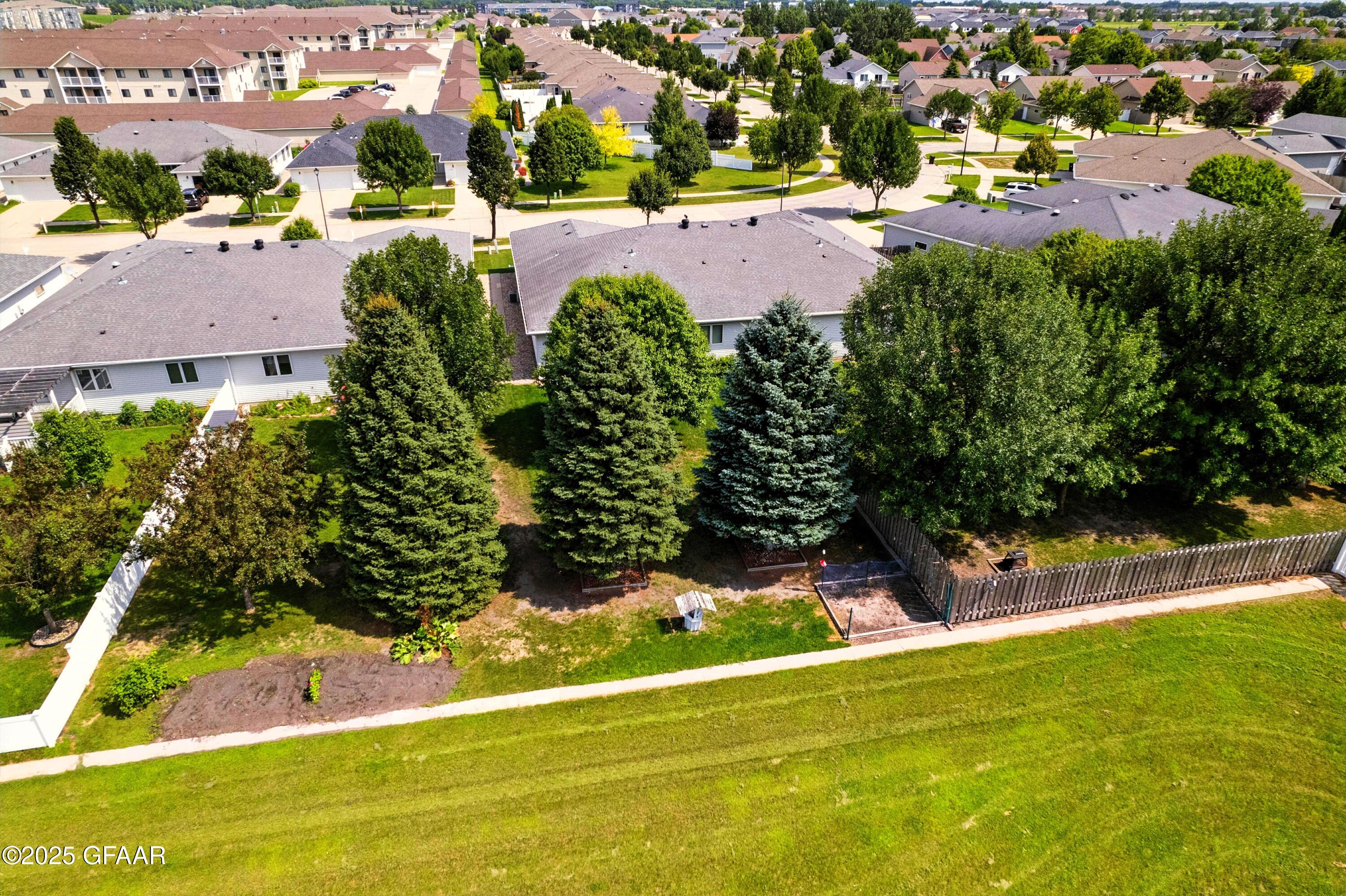 2521 PEMBROOKE Drive