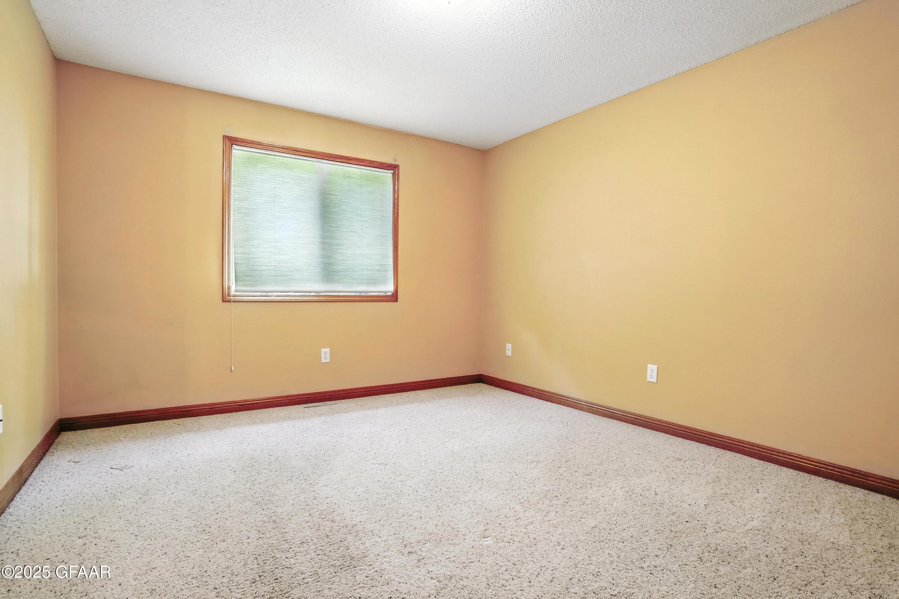 2521 PEMBROOKE Drive