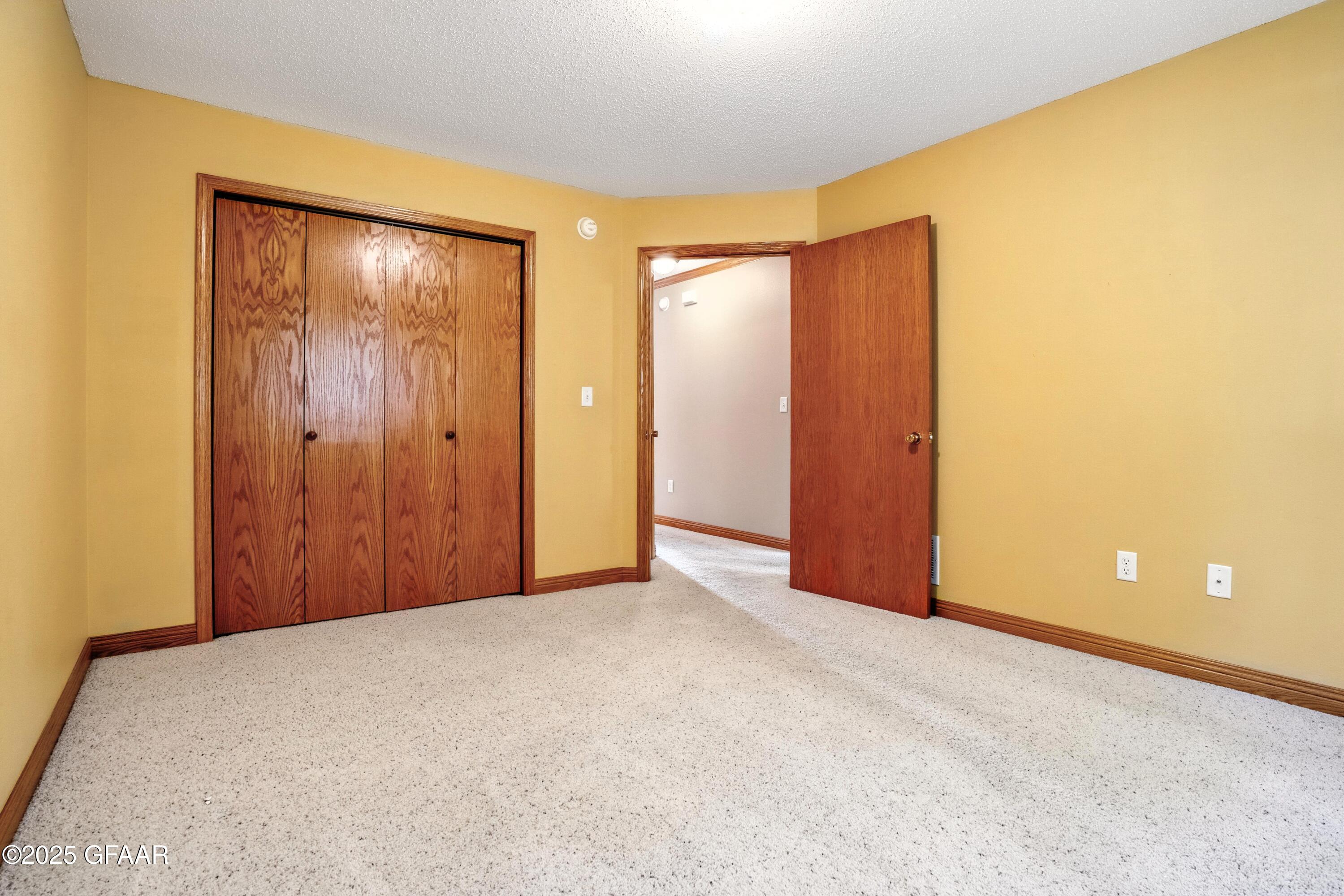 2521 PEMBROOKE Drive