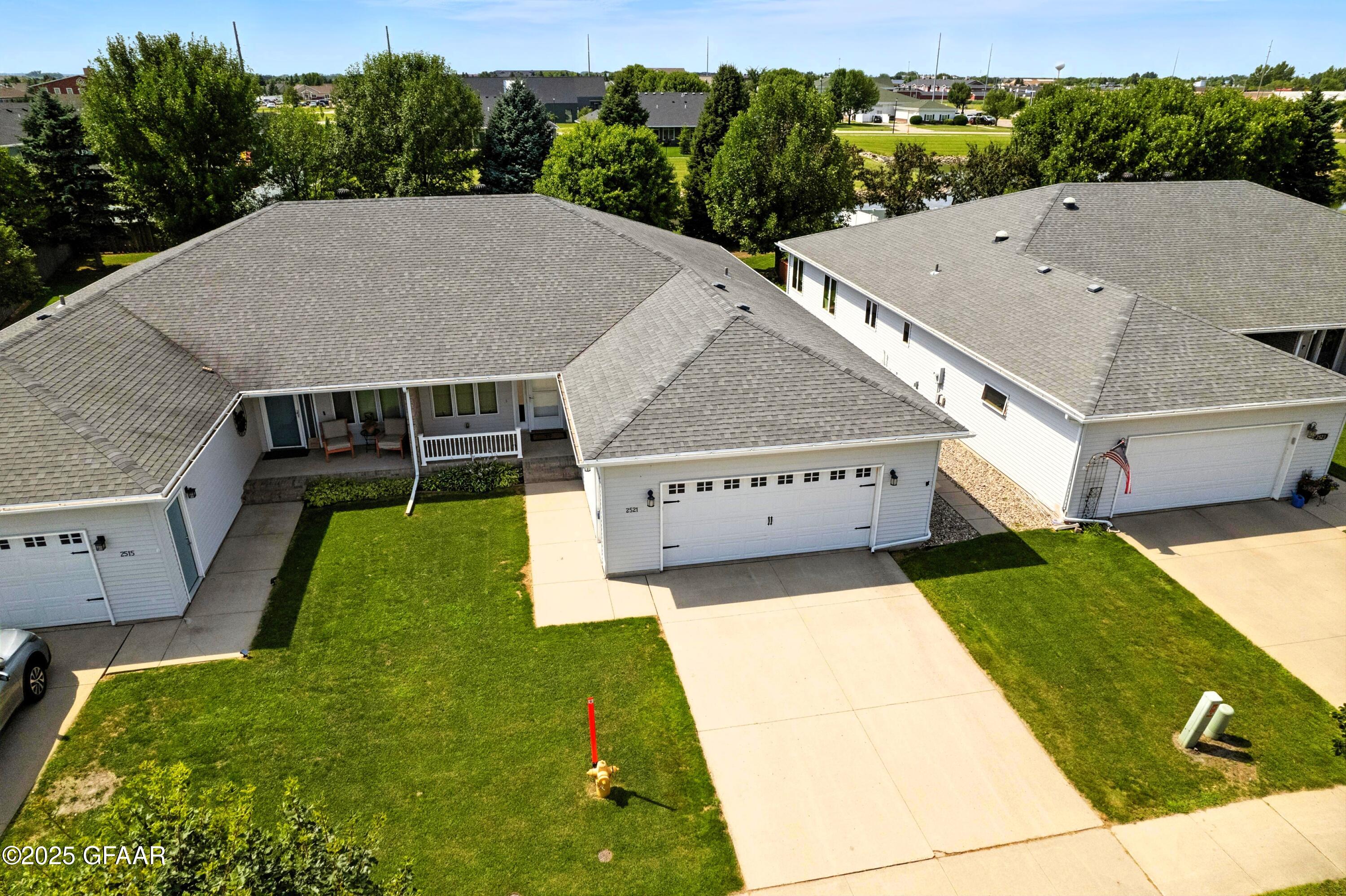 2521 PEMBROOKE Drive