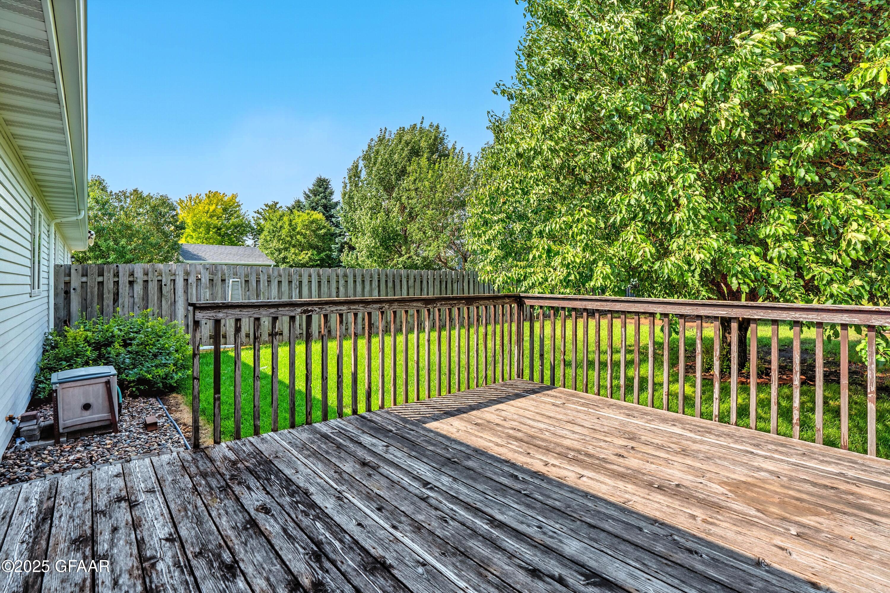 2521 PEMBROOKE Drive