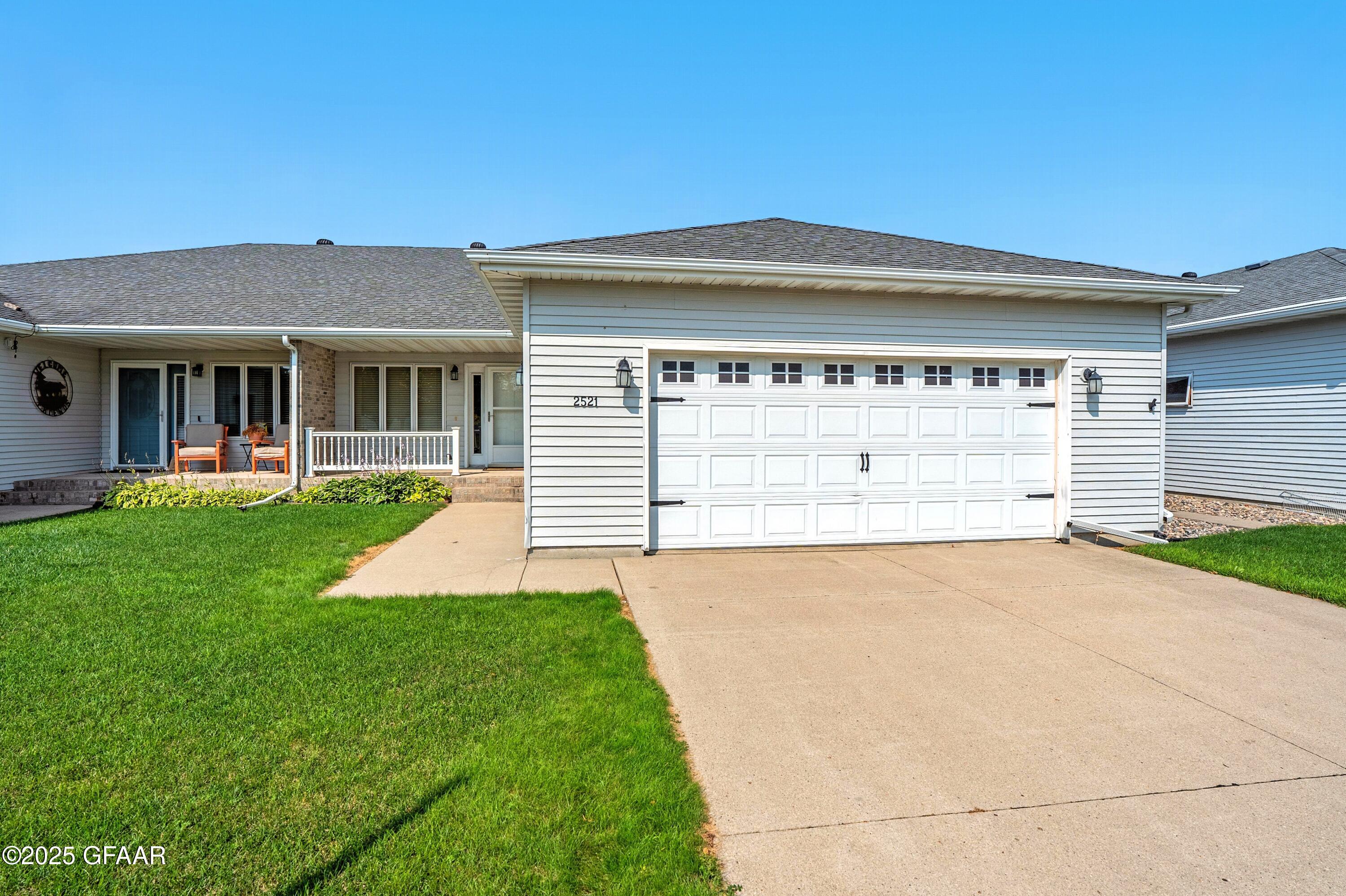 2521 PEMBROOKE Drive