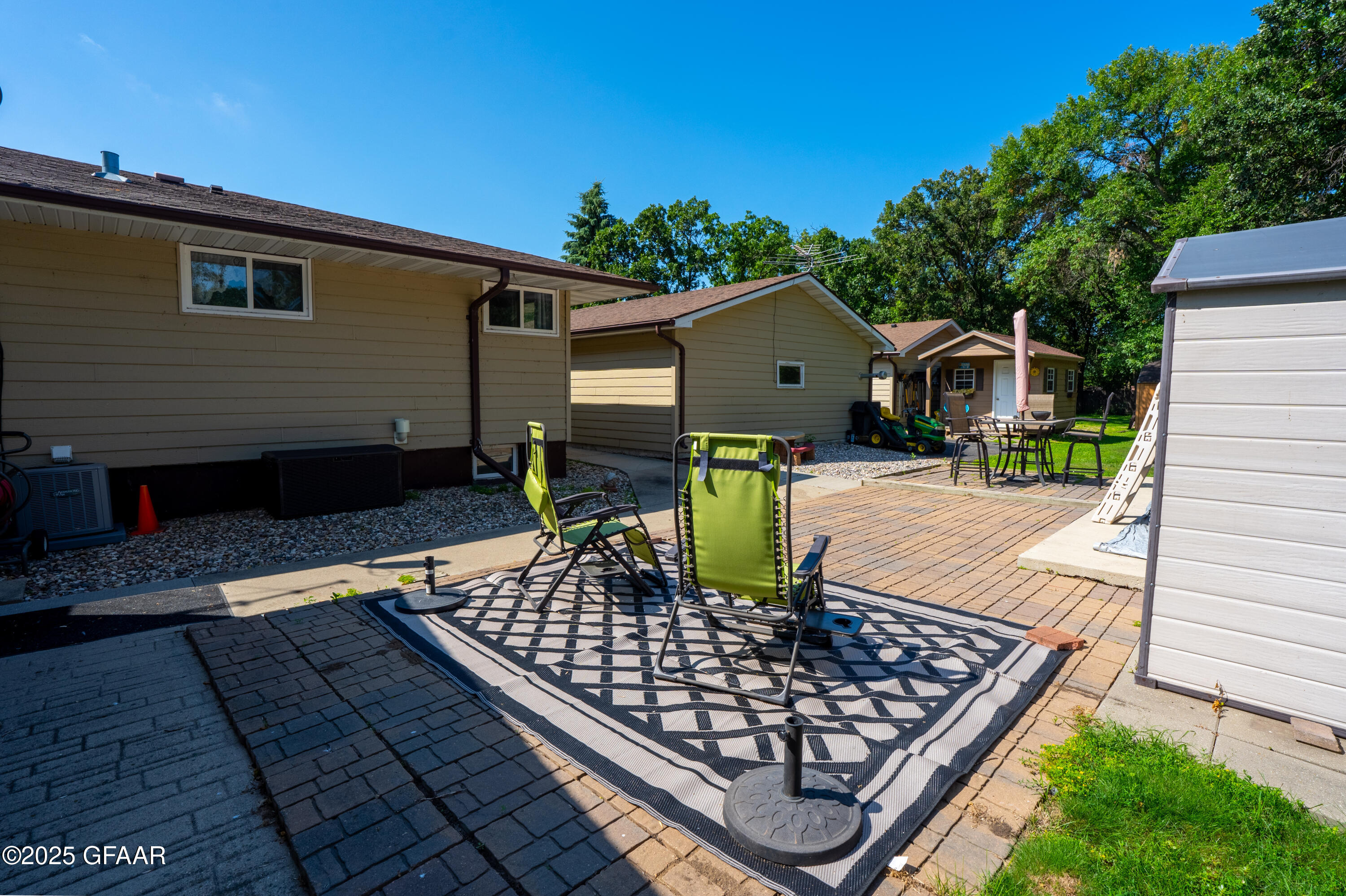213 ROCK ISLAND Drive