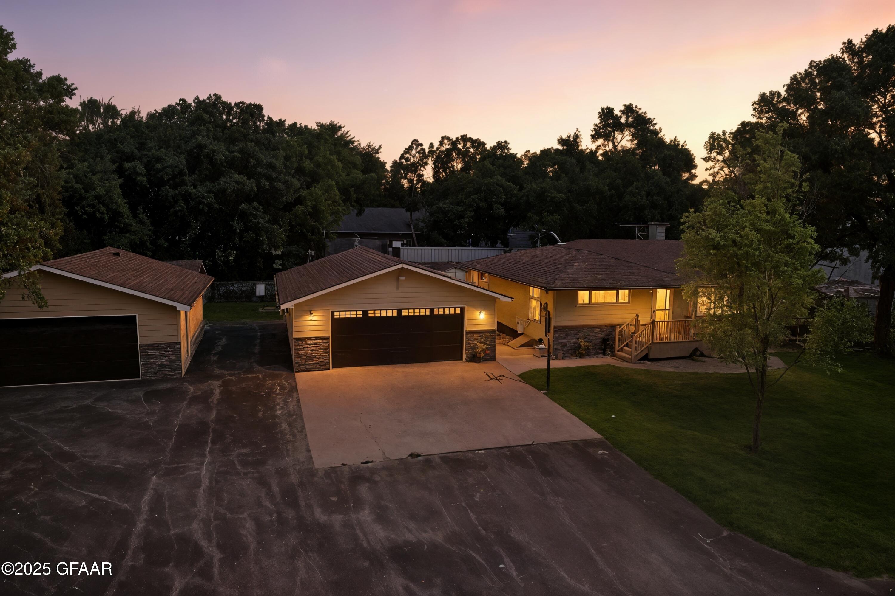 213 ROCK ISLAND Drive