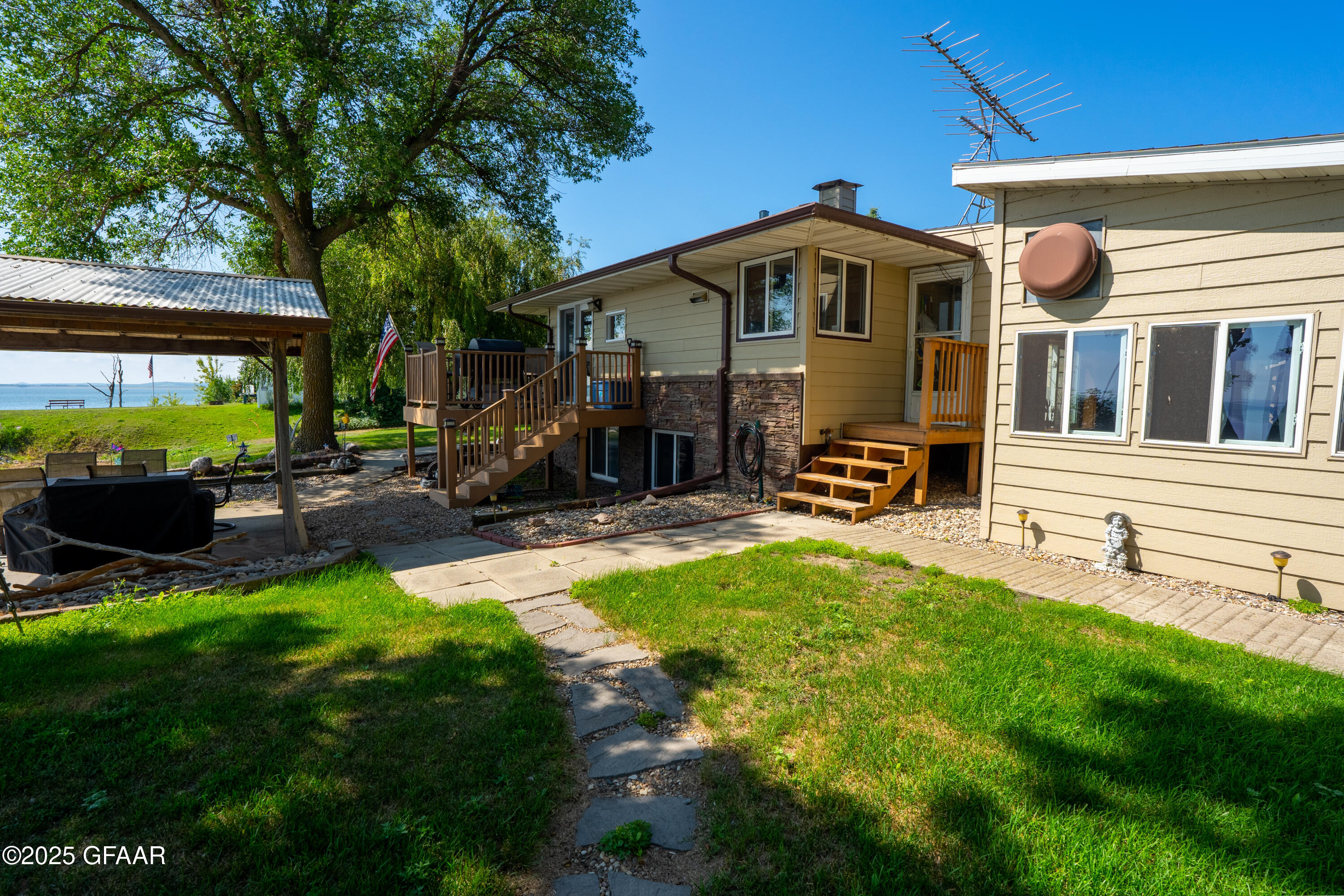 213 ROCK ISLAND Drive