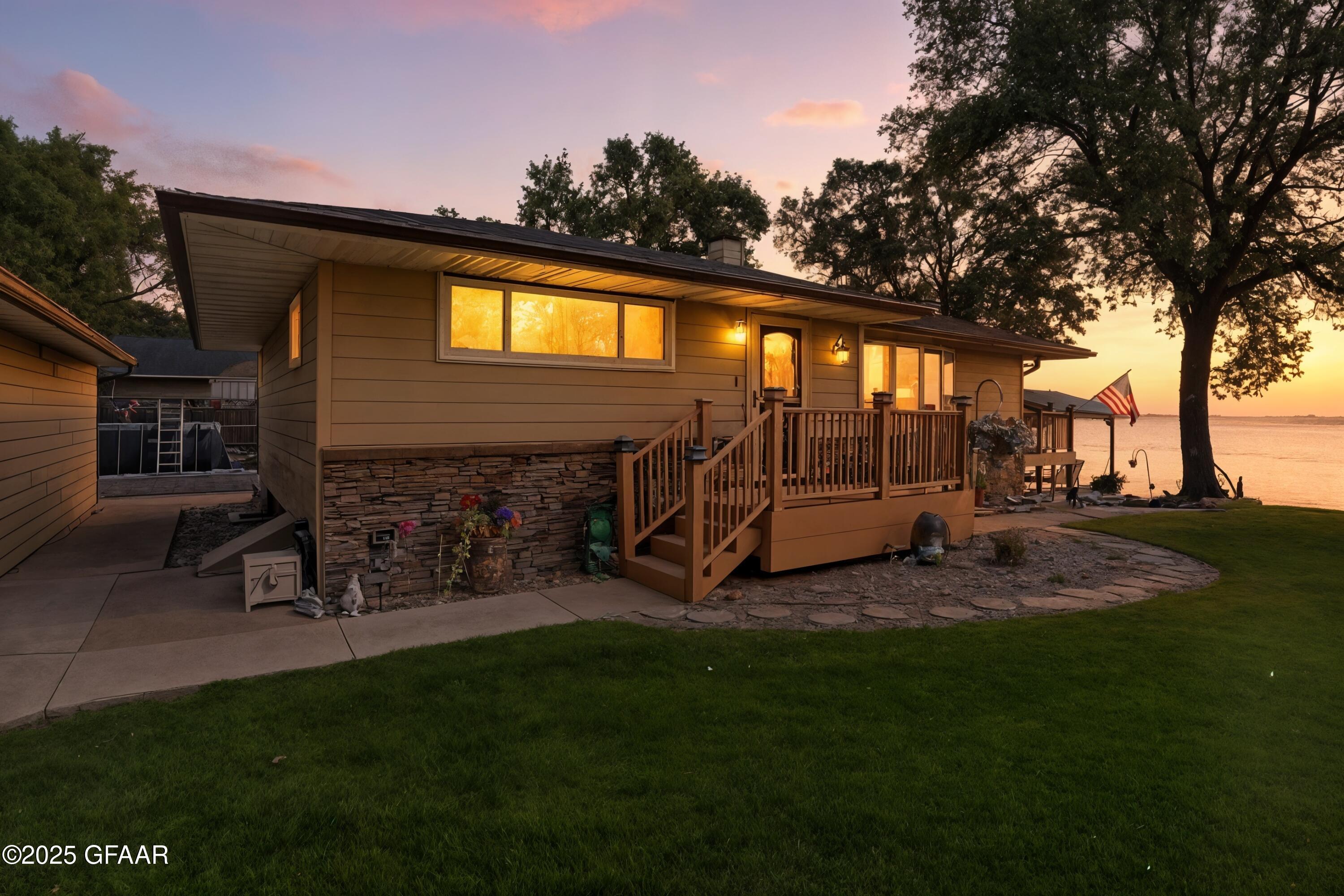 213 ROCK ISLAND Drive