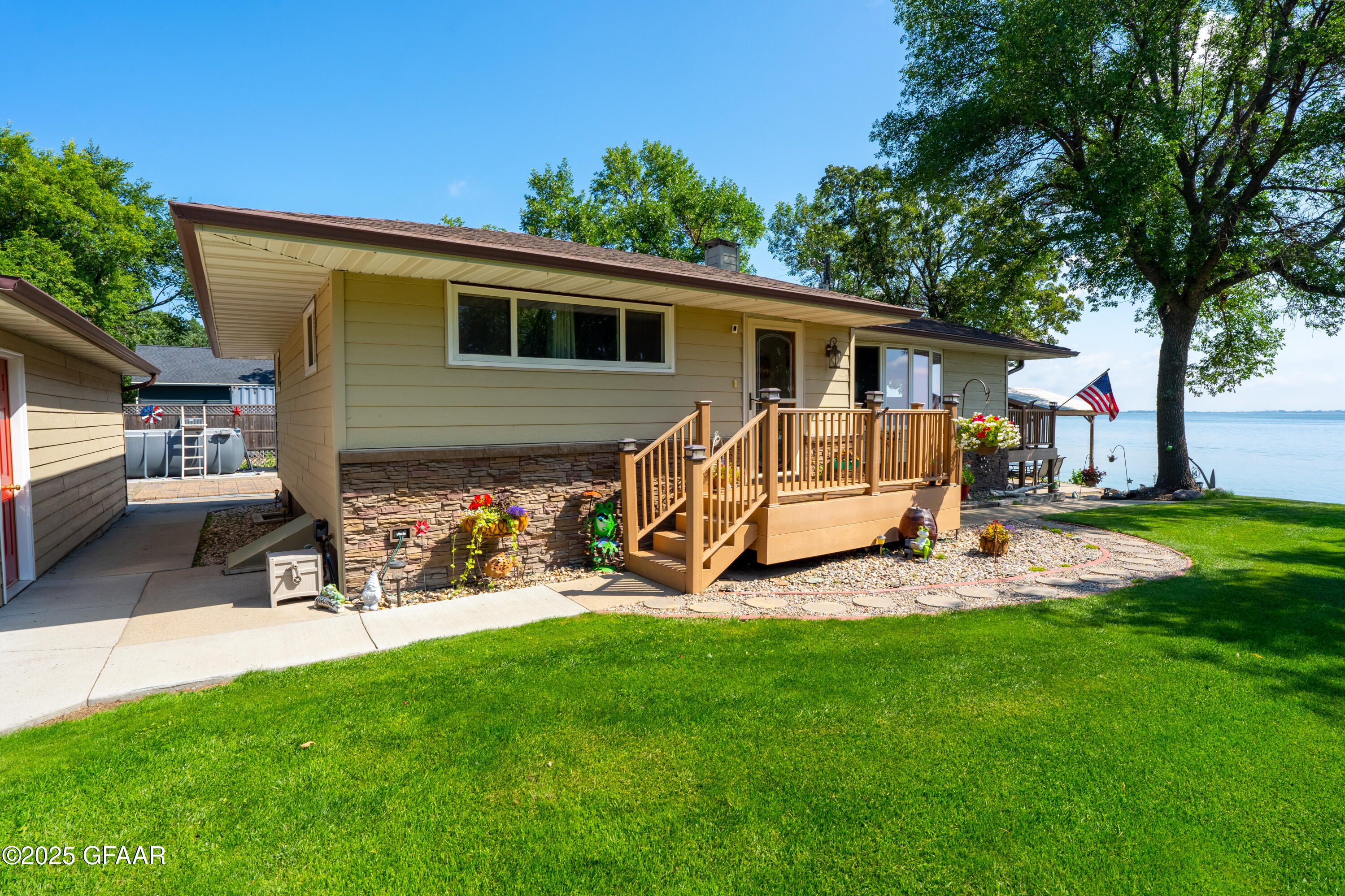 213 ROCK ISLAND Drive