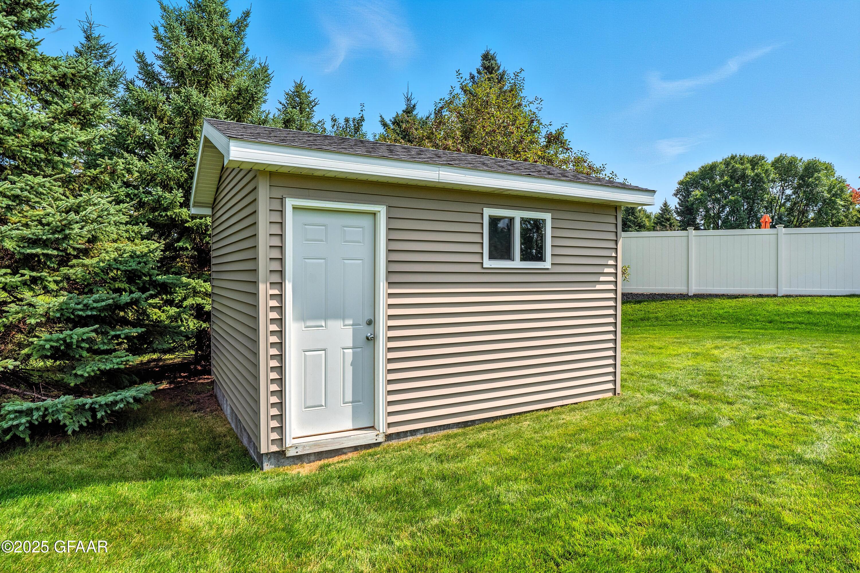 623 VINEYARD Drive