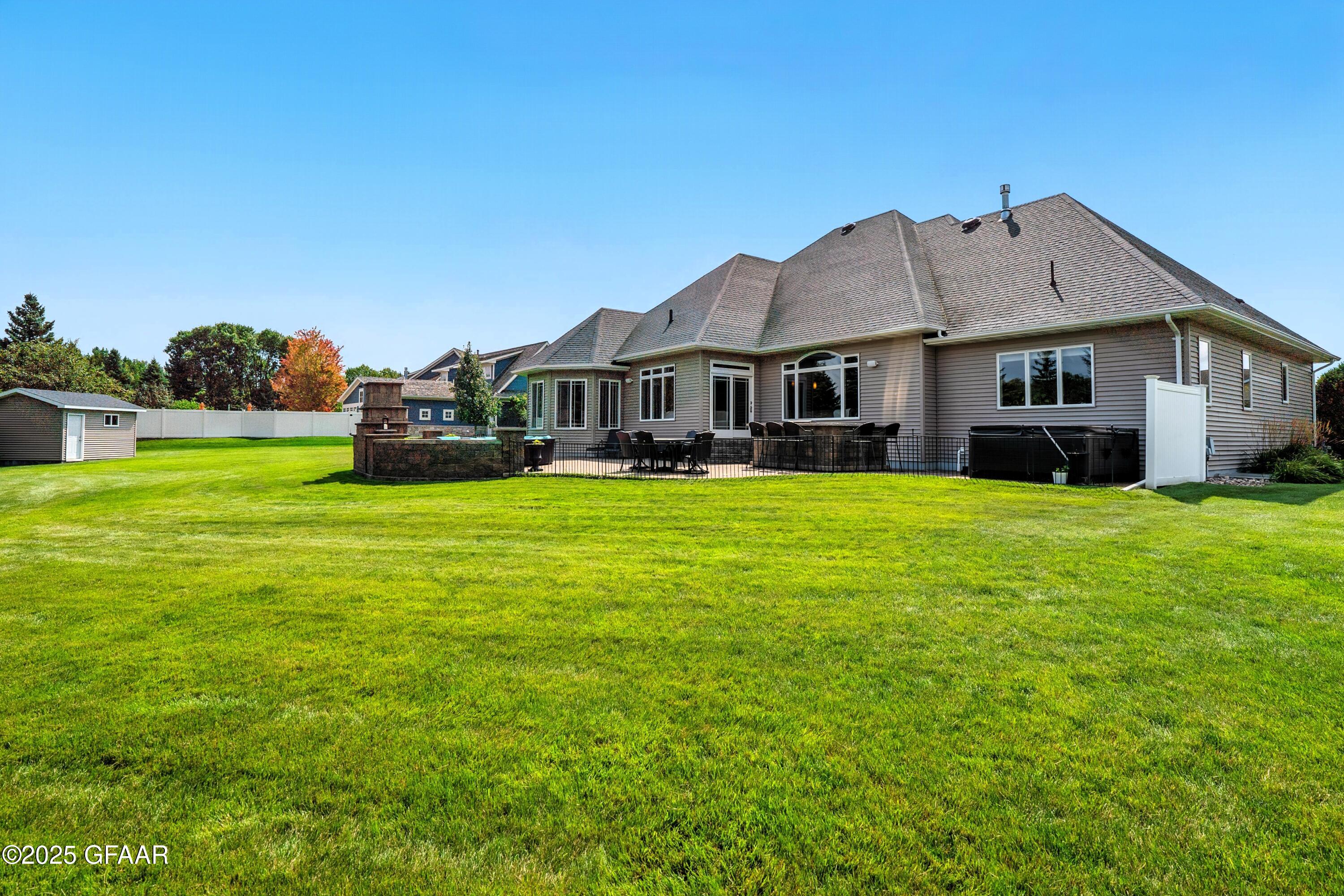 623 VINEYARD Drive