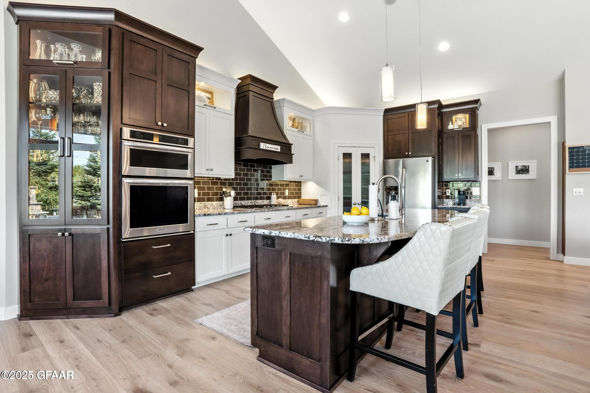 623 VINEYARD Drive