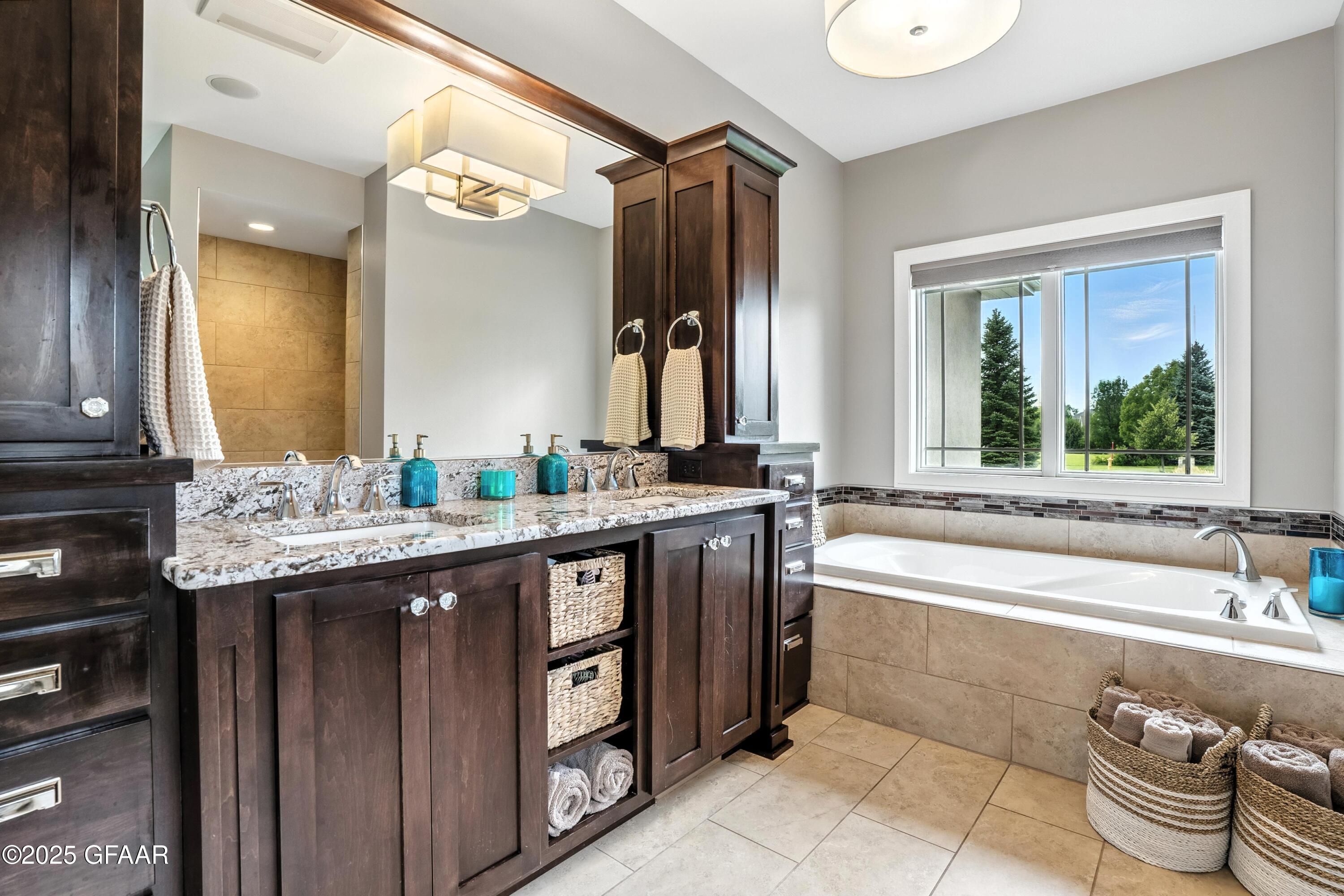 623 VINEYARD Drive