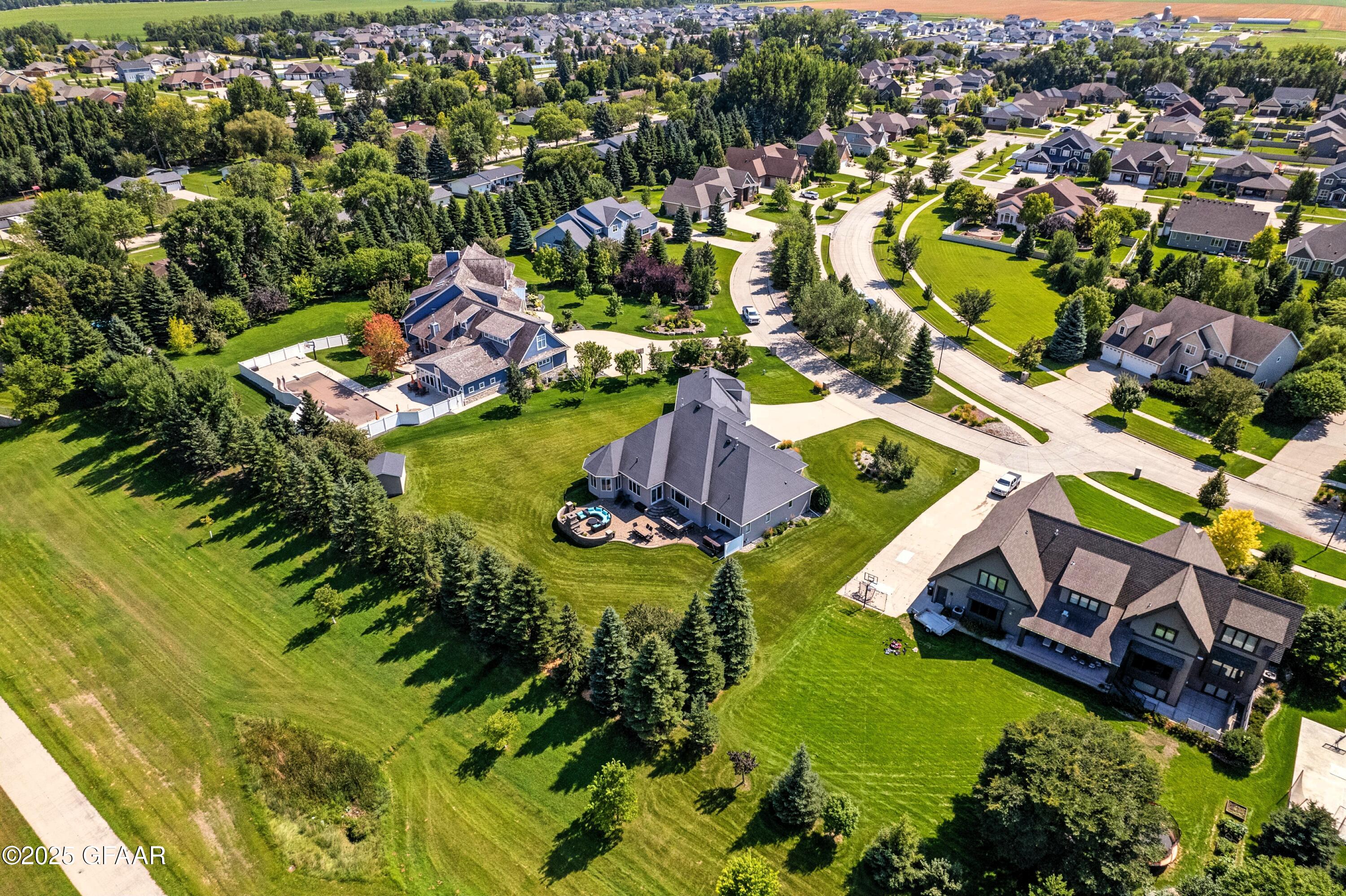 623 VINEYARD Drive