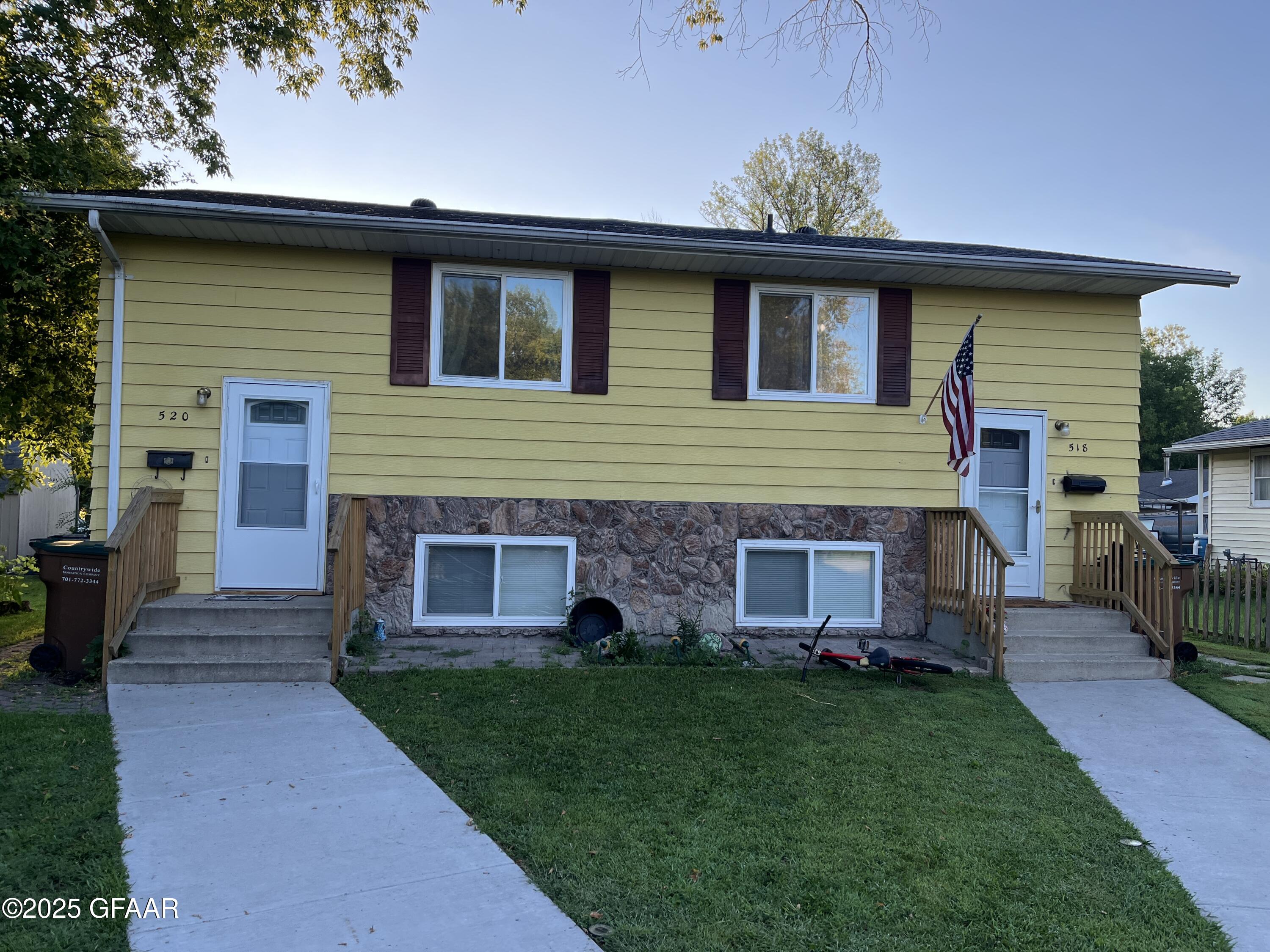 518/520 4TH Avenue NE