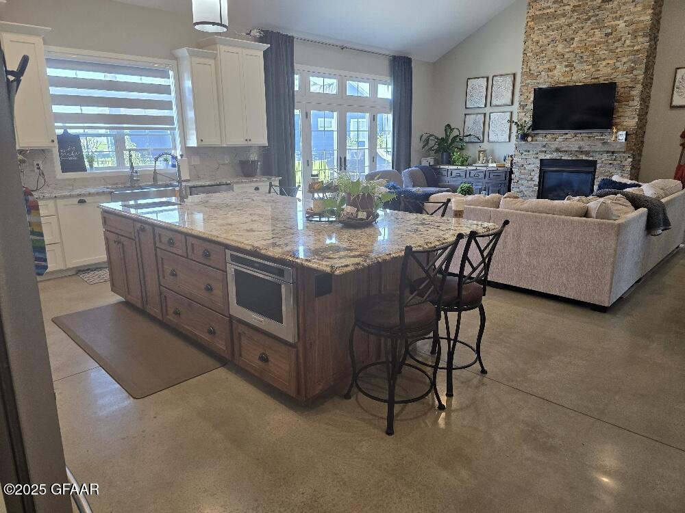 1542 ROSEBUD Circle