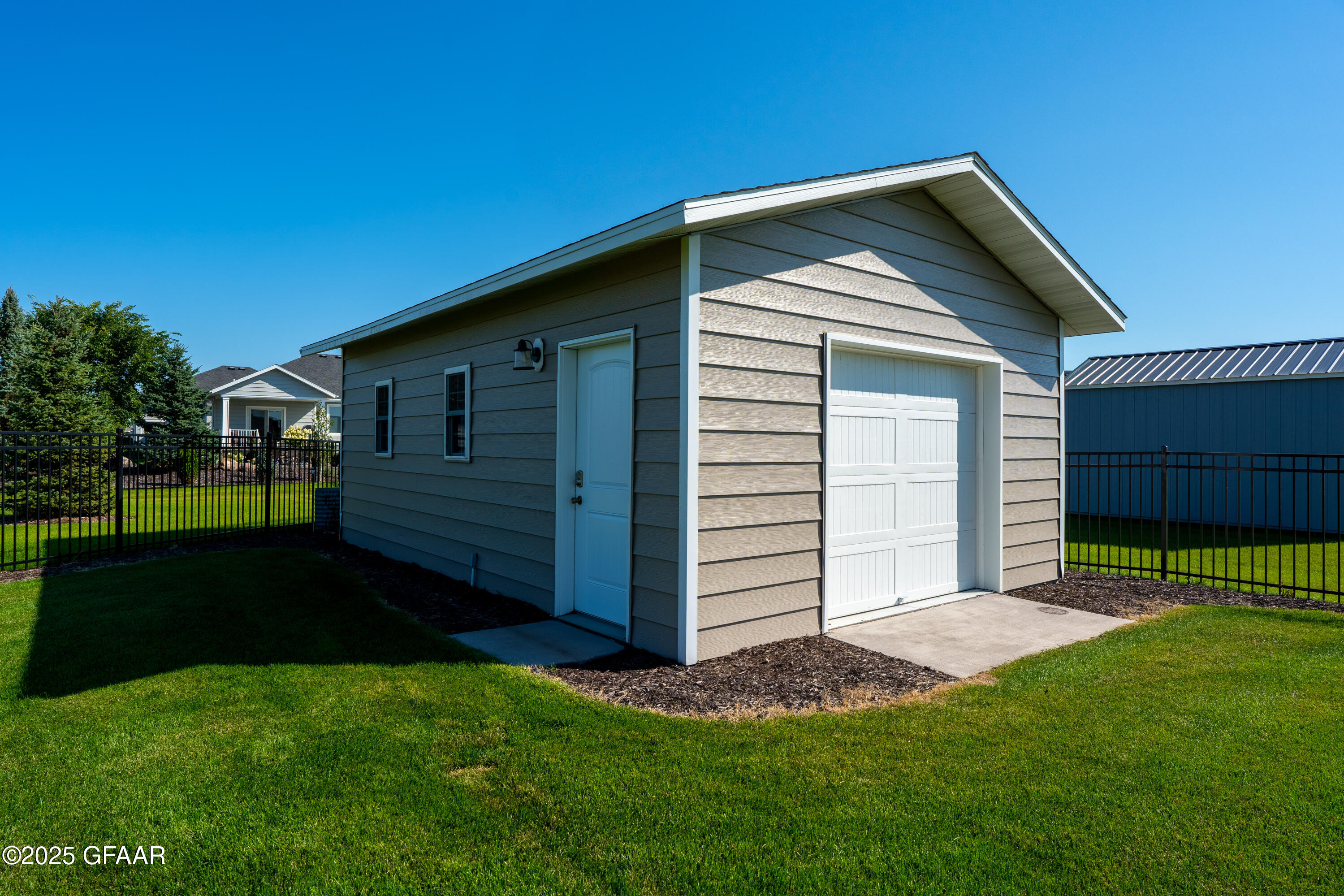 1542 ROSEBUD Circle