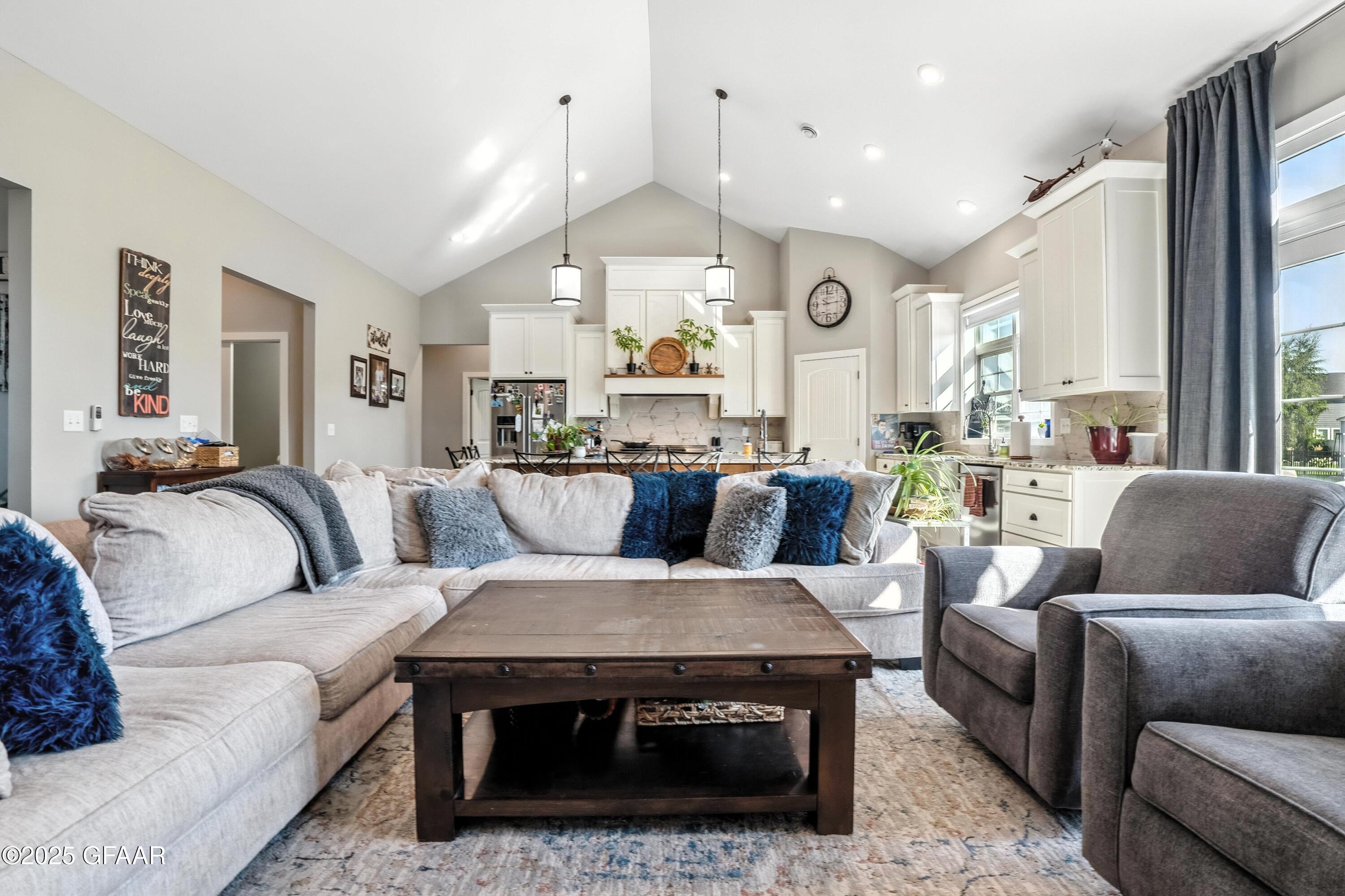 1542 ROSEBUD Circle