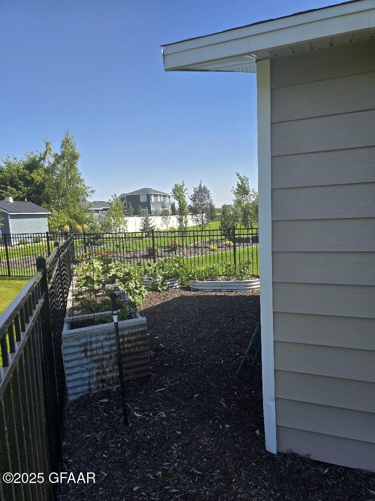 1542 ROSEBUD Circle