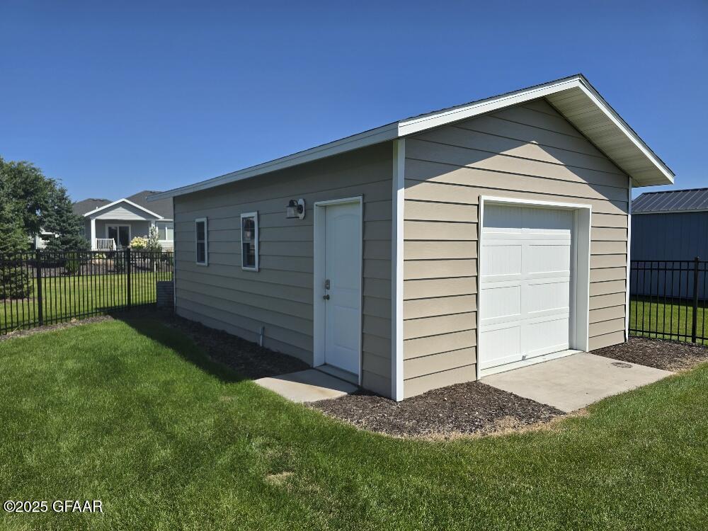 1542 ROSEBUD Circle