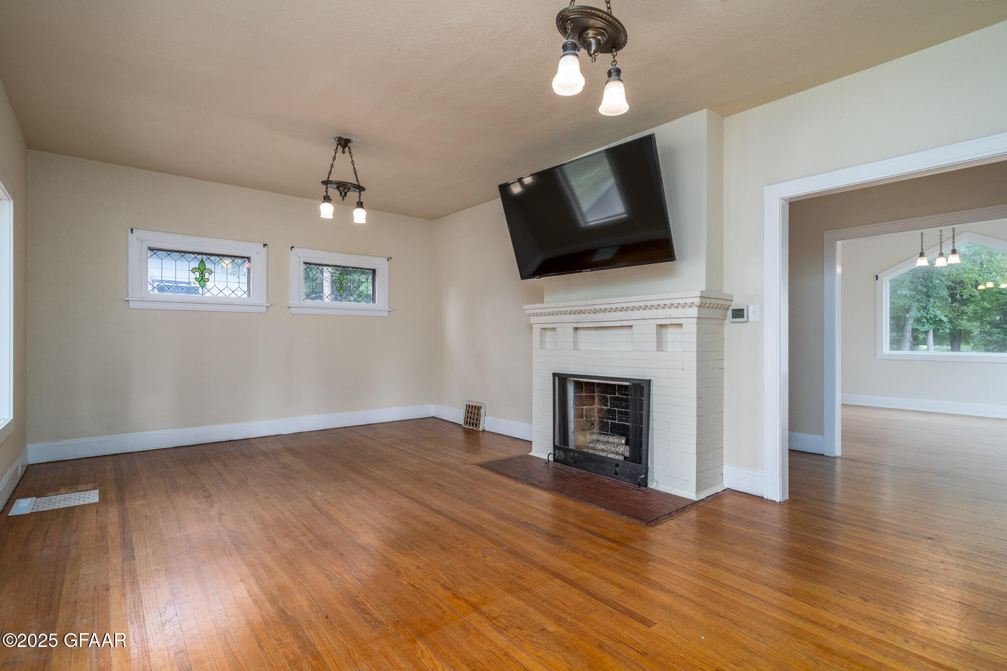 535 SUMMIT Avenue