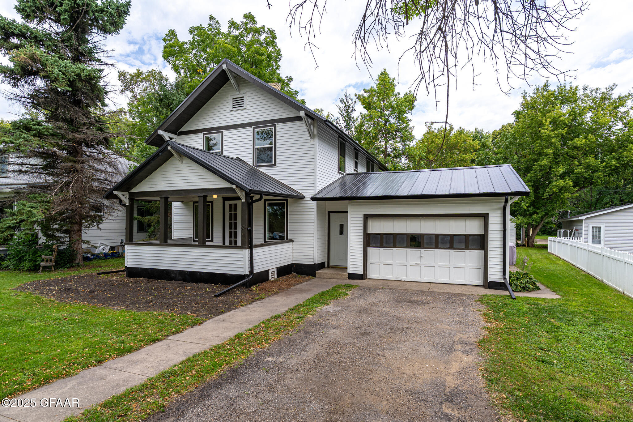 535 SUMMIT Avenue