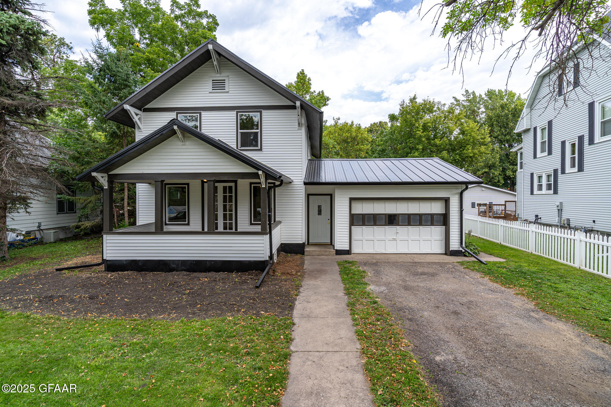 535 SUMMIT Avenue