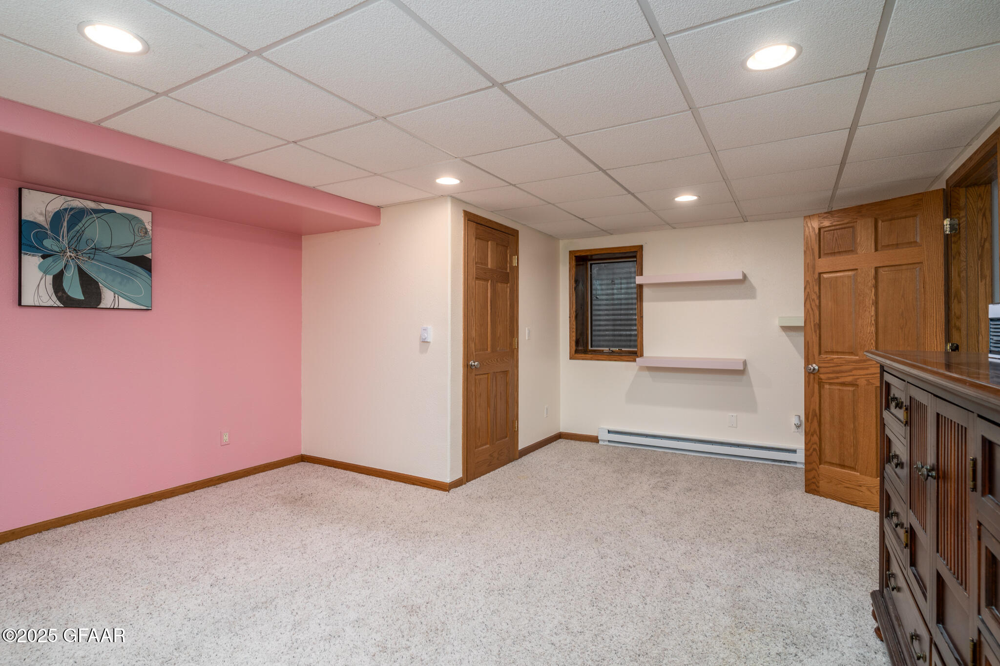 1064 ROBIN Road NE