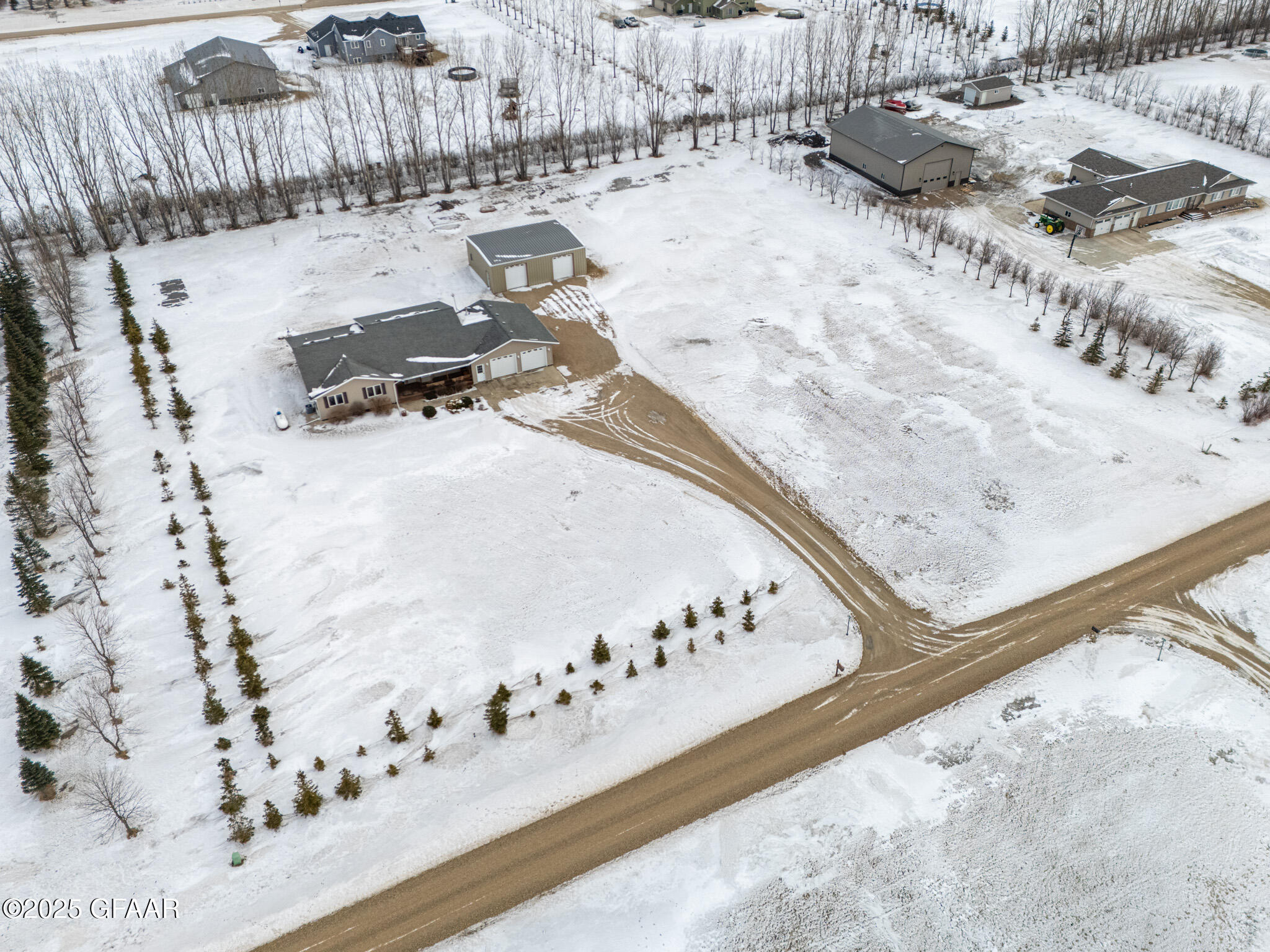 1064 ROBIN Road NE
