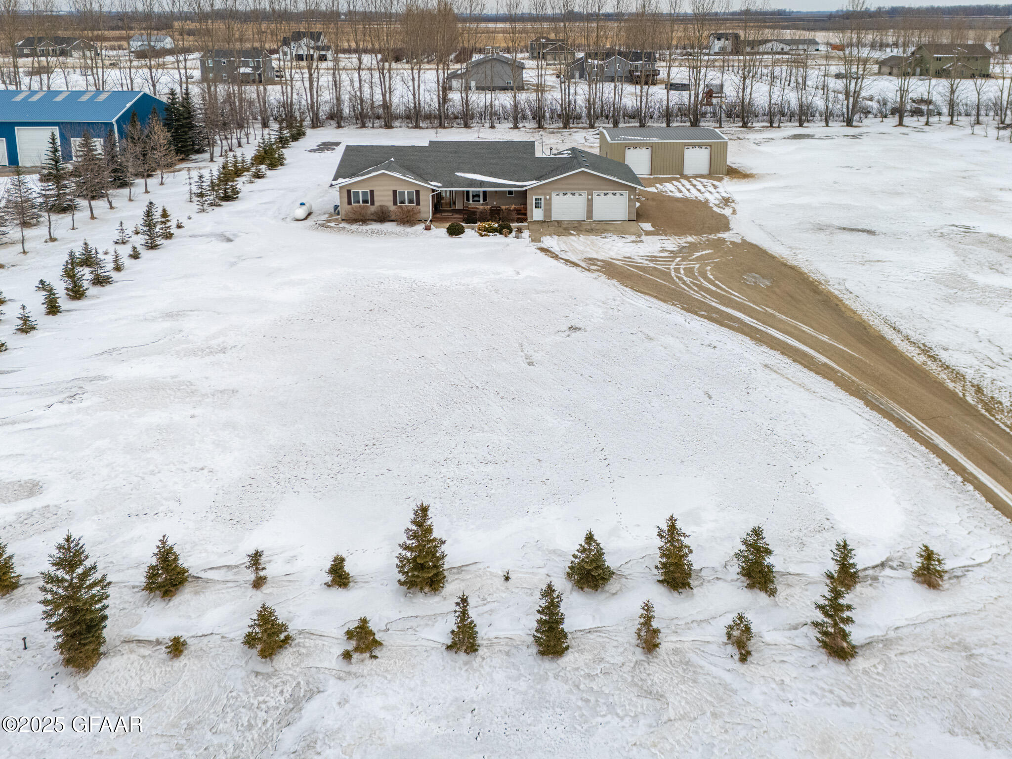 1064 ROBIN Road NE