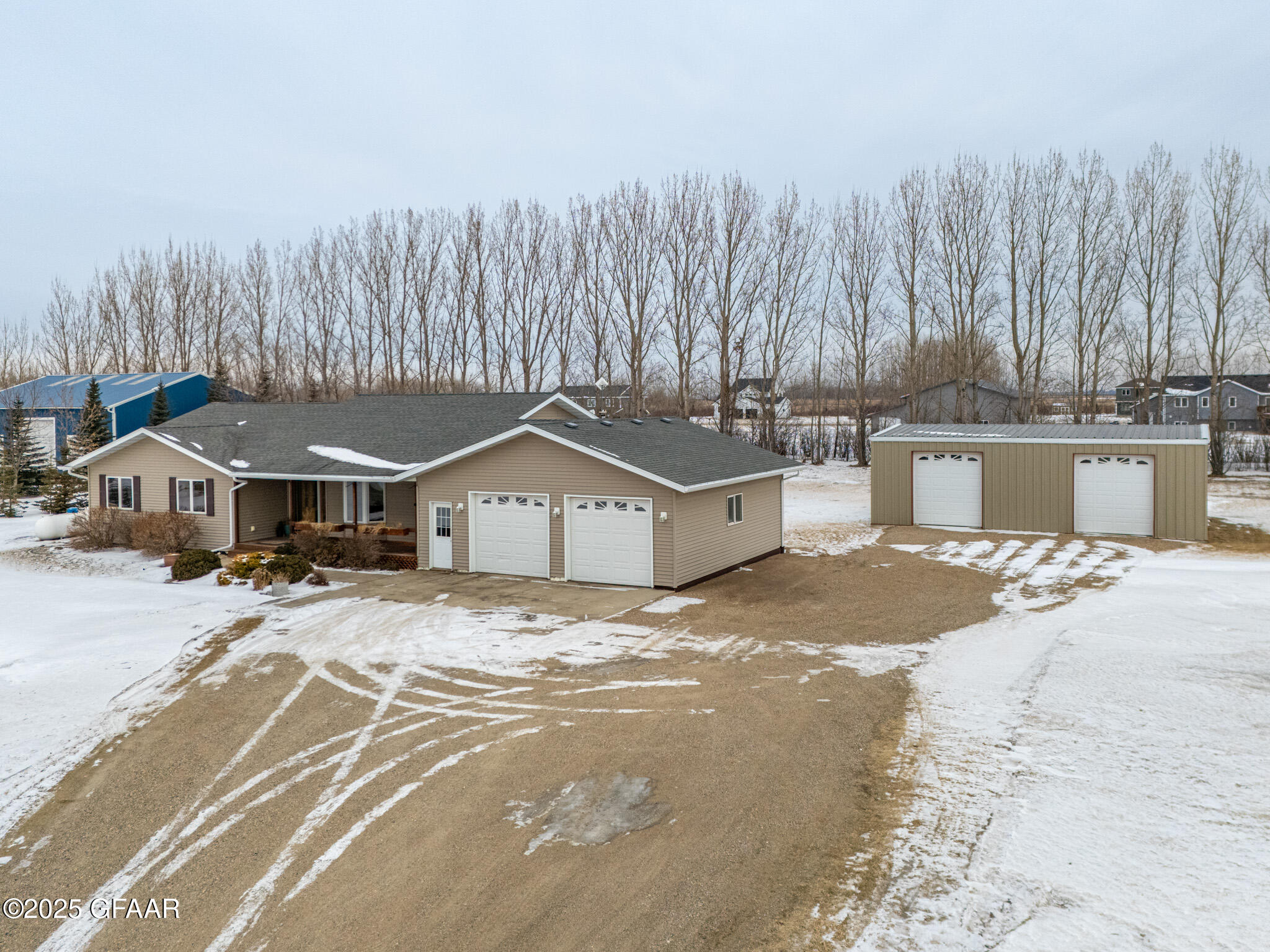 1064 ROBIN Road NE
