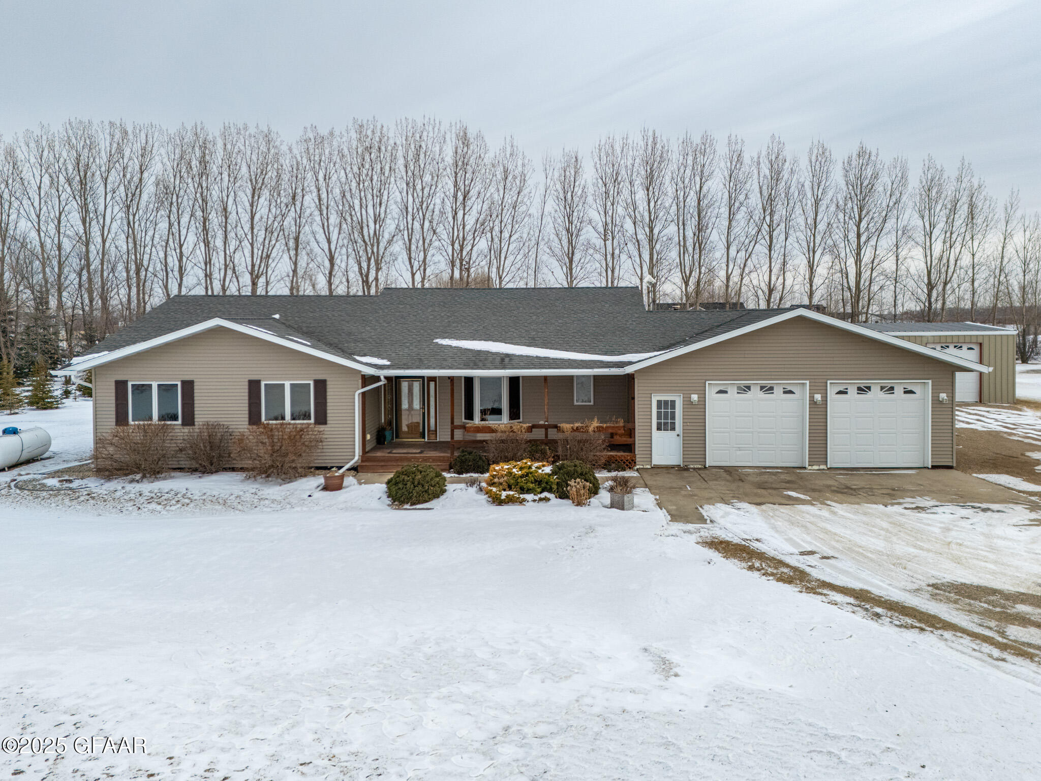 1064 ROBIN Road NE