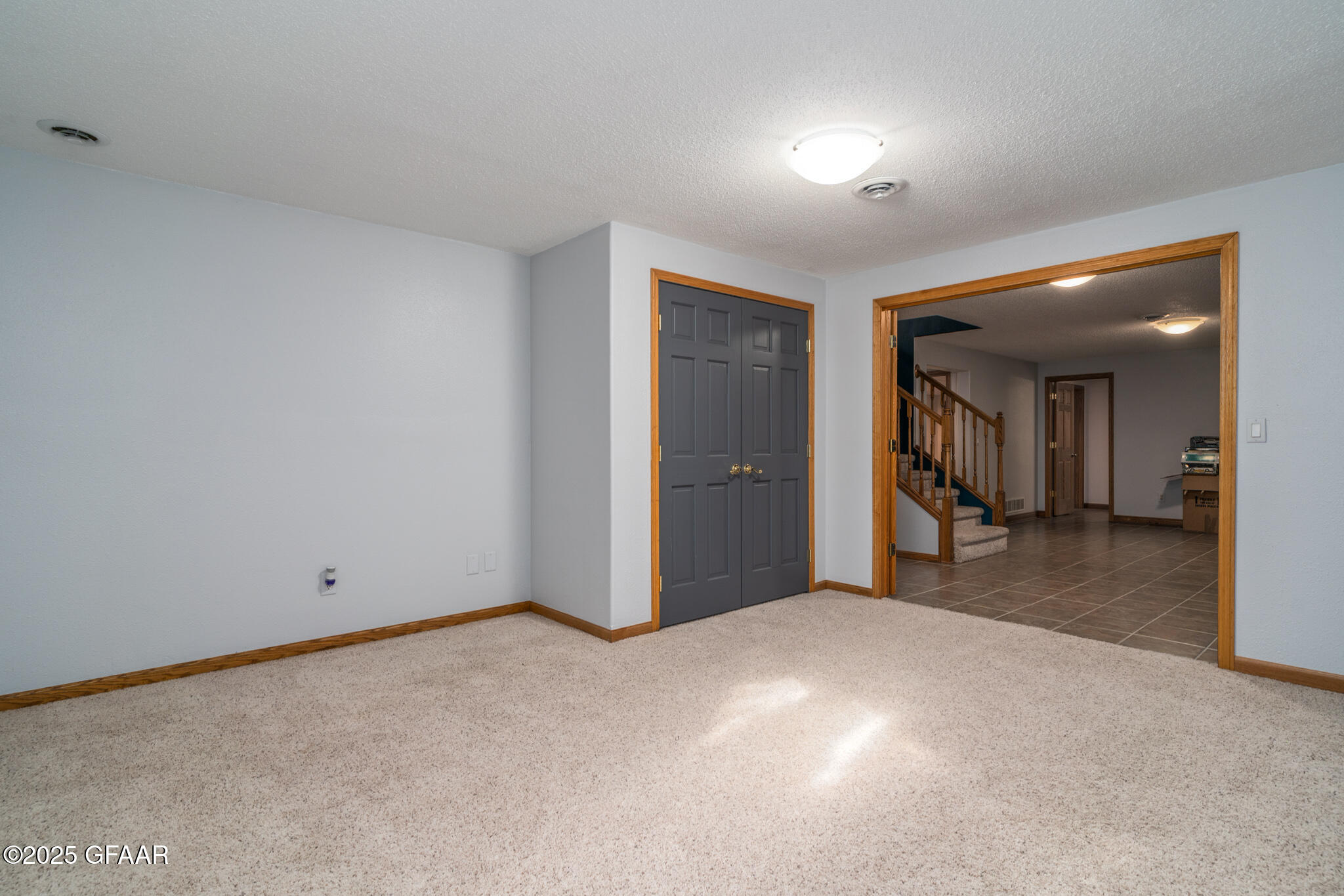 1064 ROBIN Road NE