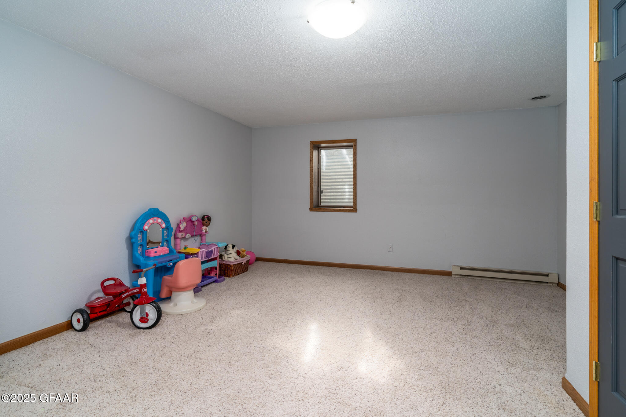 1064 ROBIN Road NE