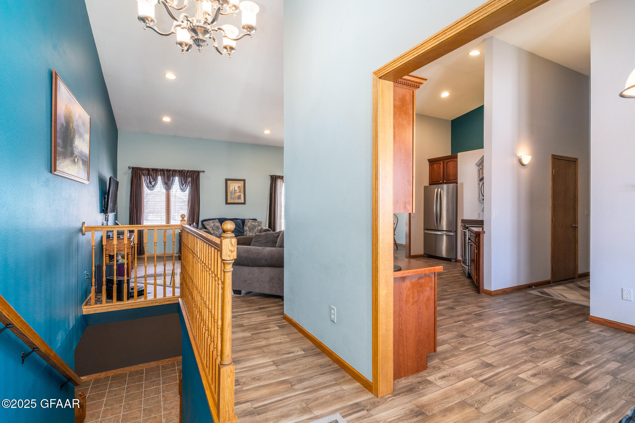1064 ROBIN Road NE