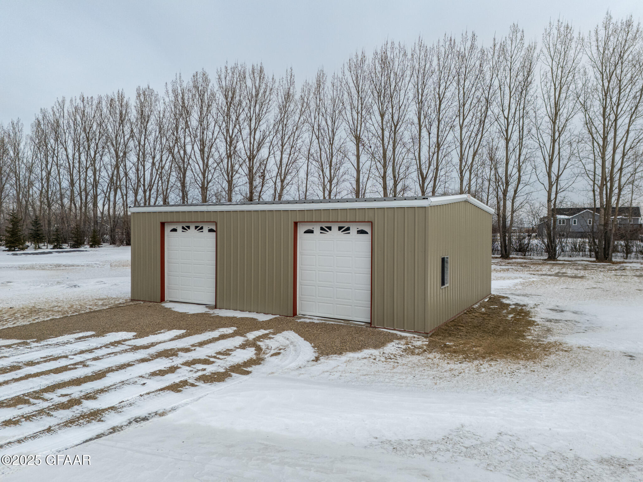 1064 ROBIN Road NE