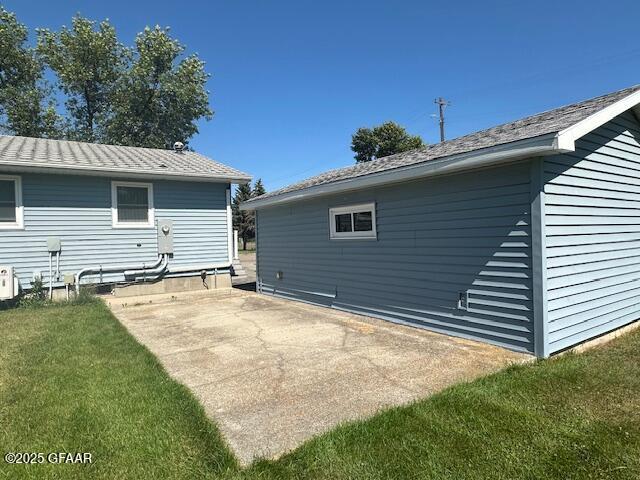 309 E Avenue E