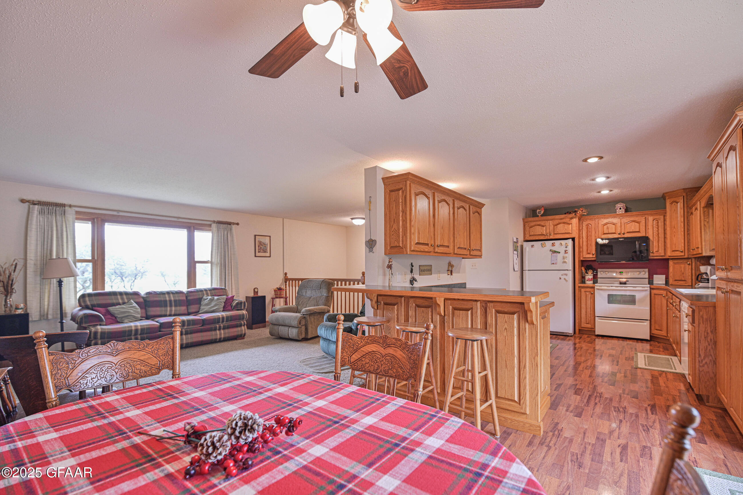 2075 17TH Street NE