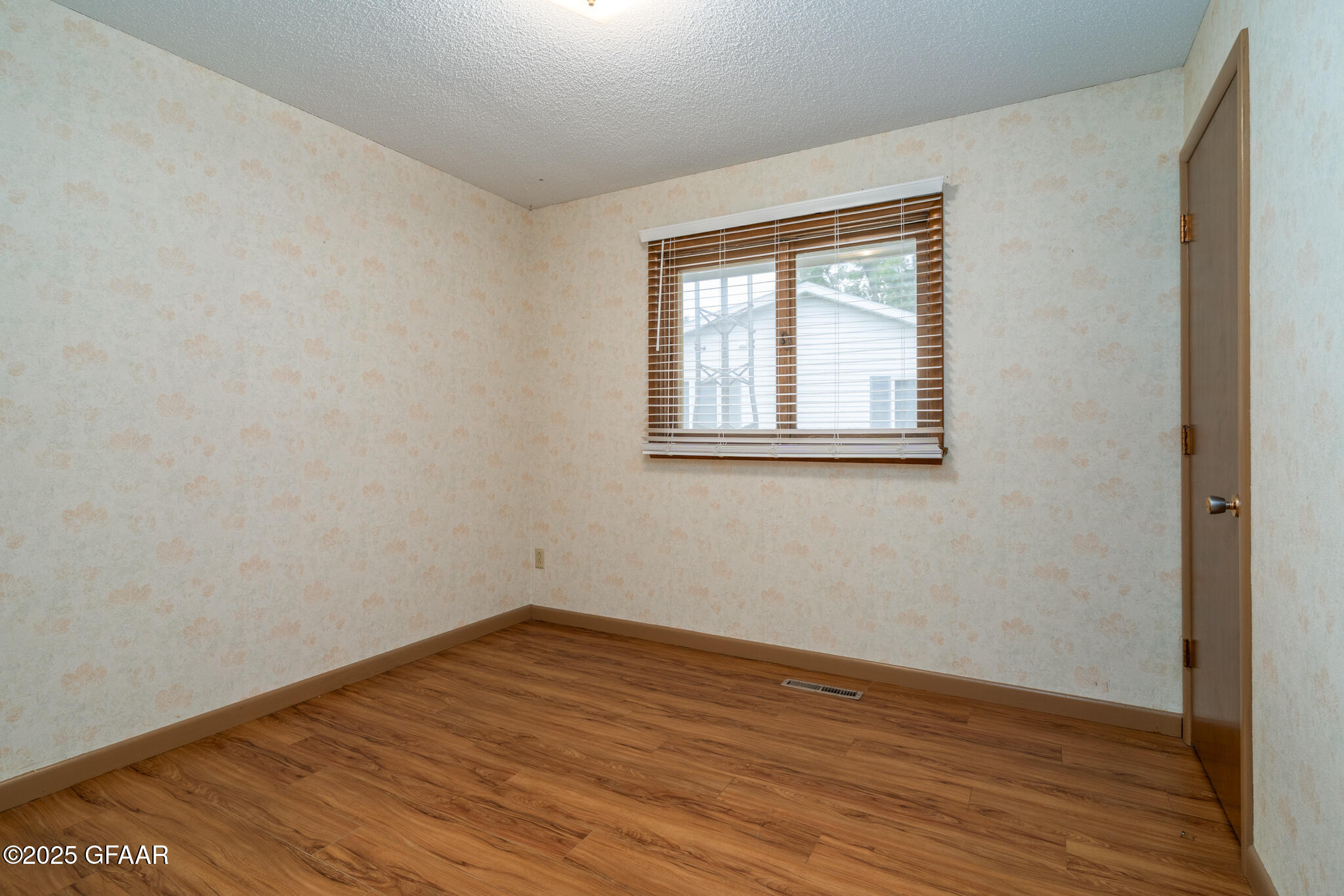 2618 CHESTNUT Street