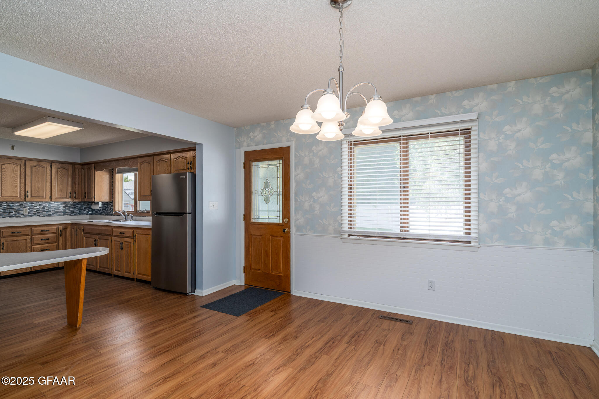 2618 CHESTNUT Street