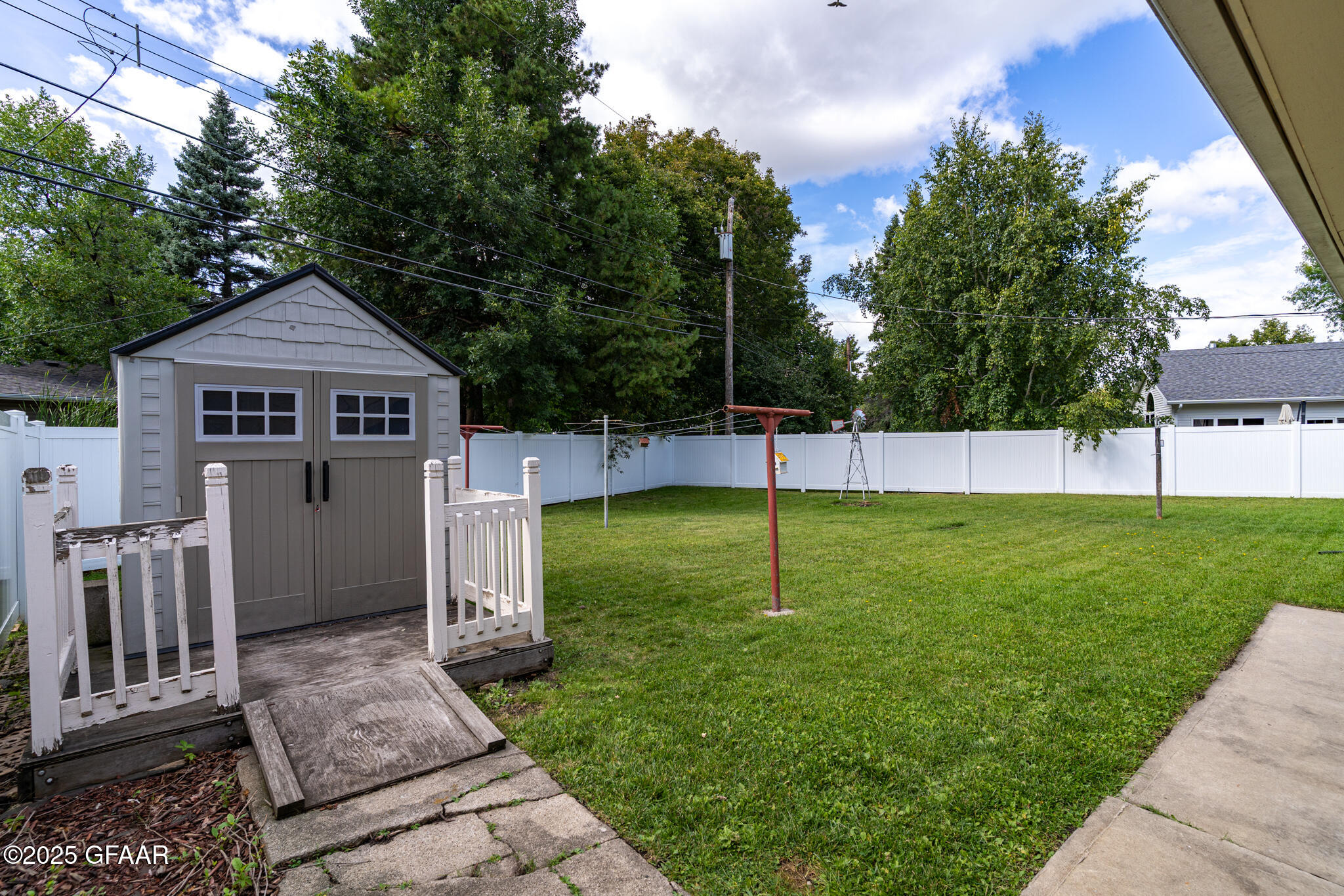 2618 CHESTNUT Street