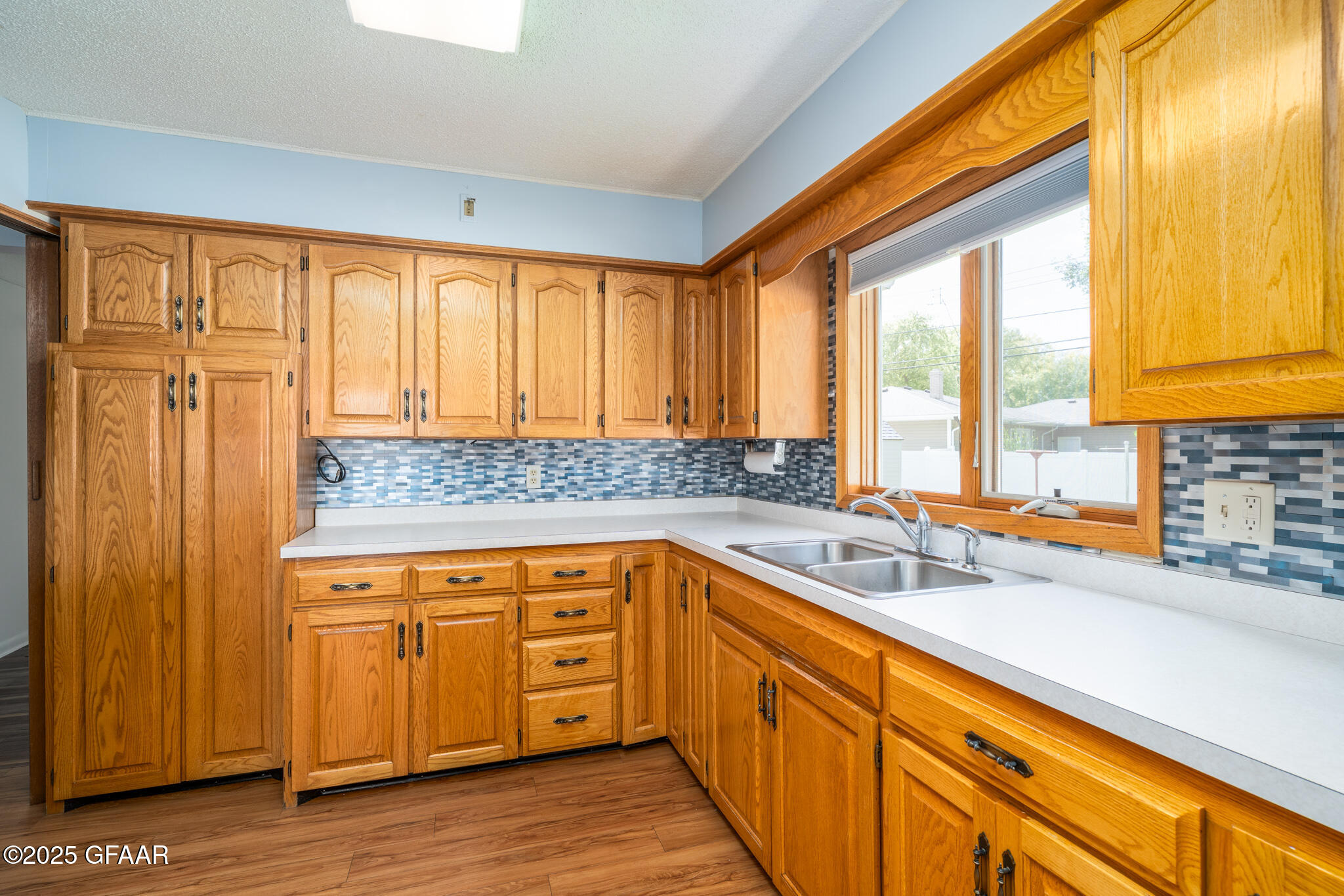 2618 CHESTNUT Street