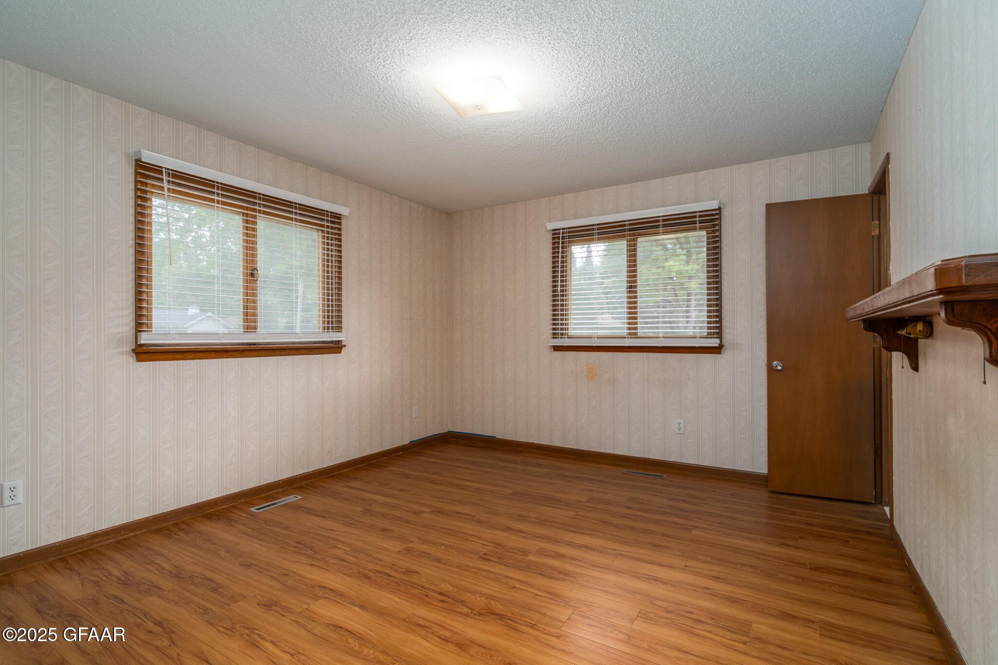 2618 CHESTNUT Street