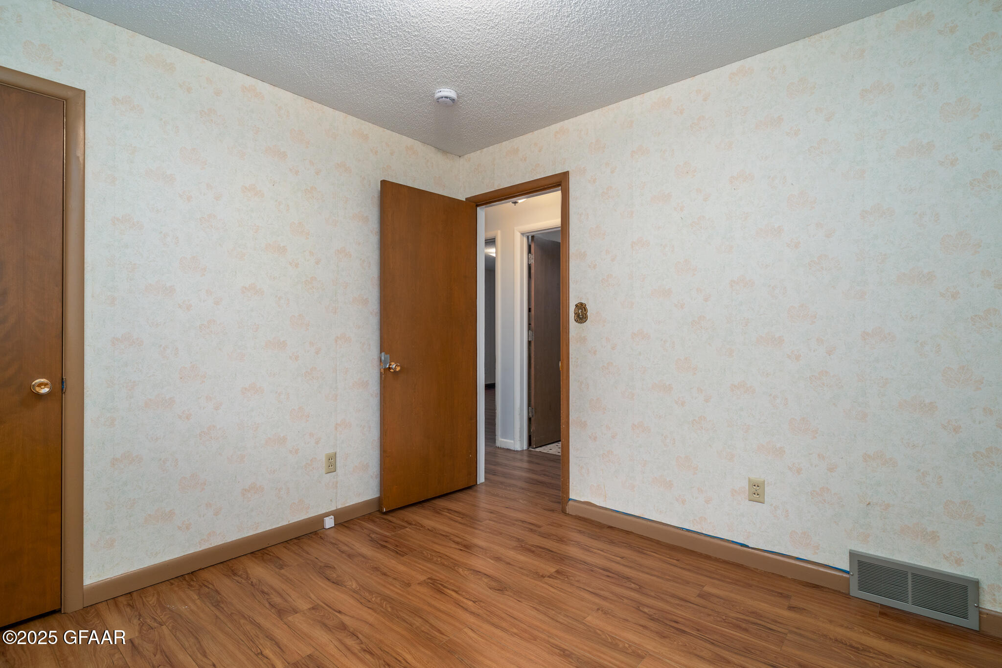 2618 CHESTNUT Street