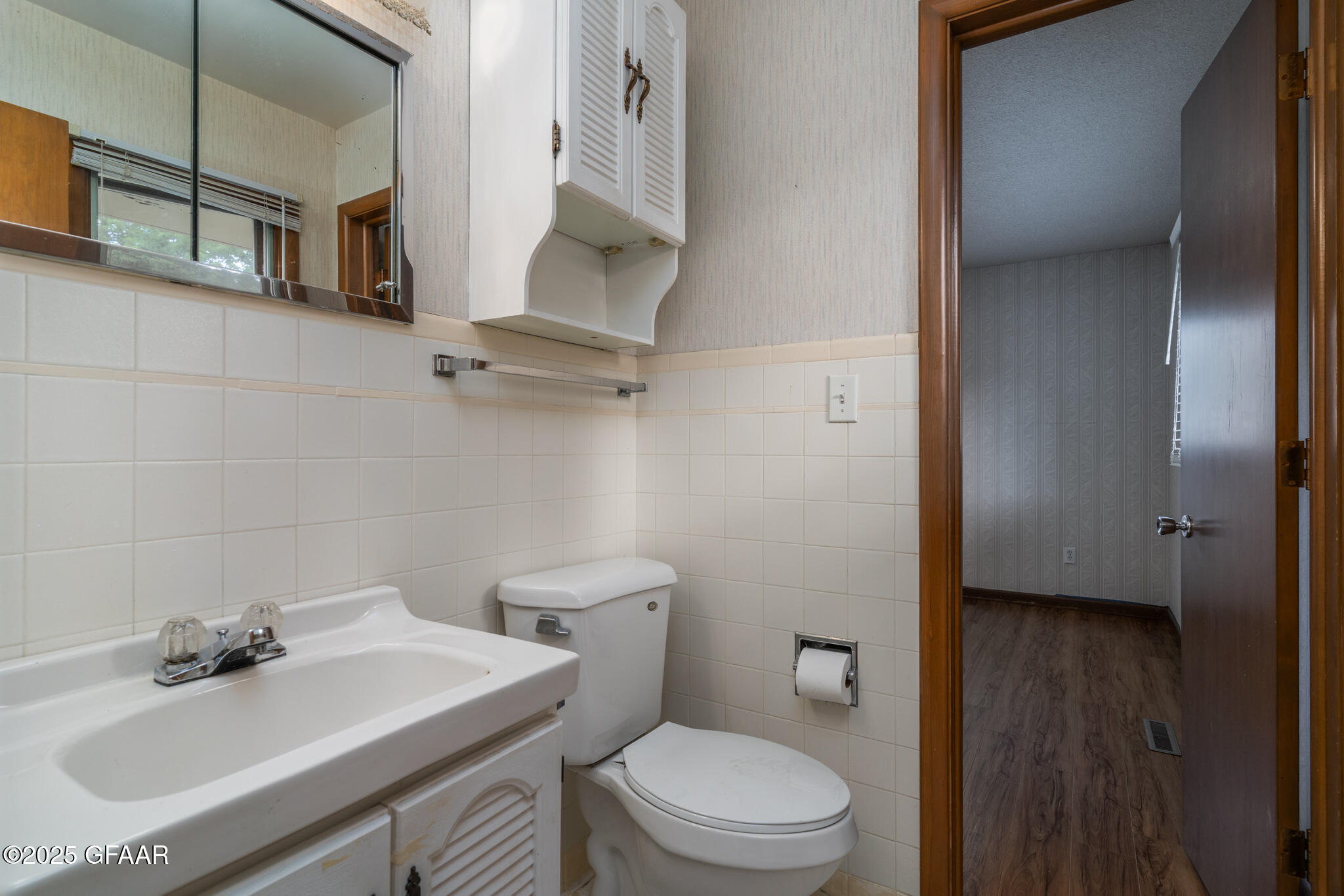 2618 CHESTNUT Street