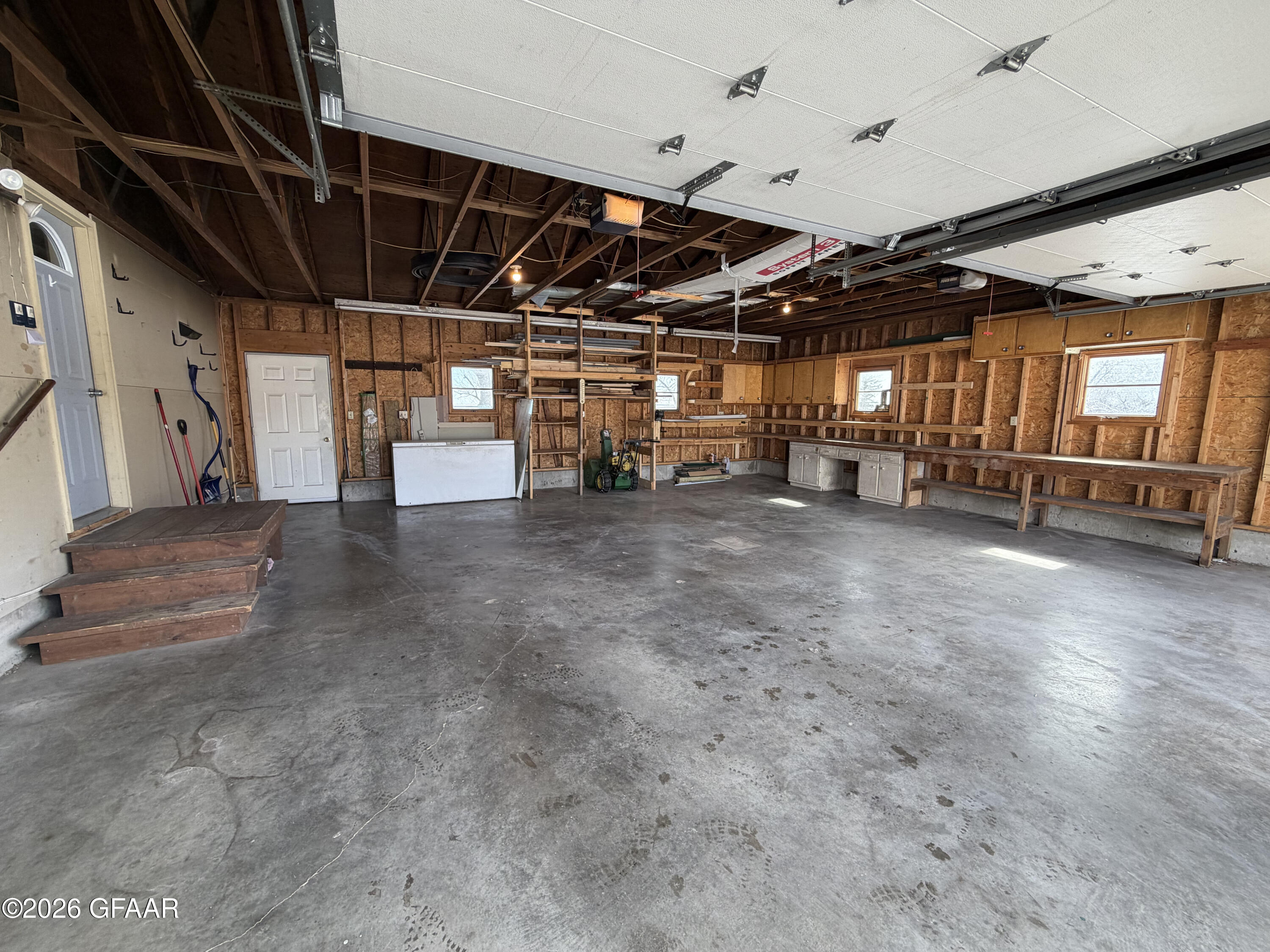 504 FRANKLIN Avenue E