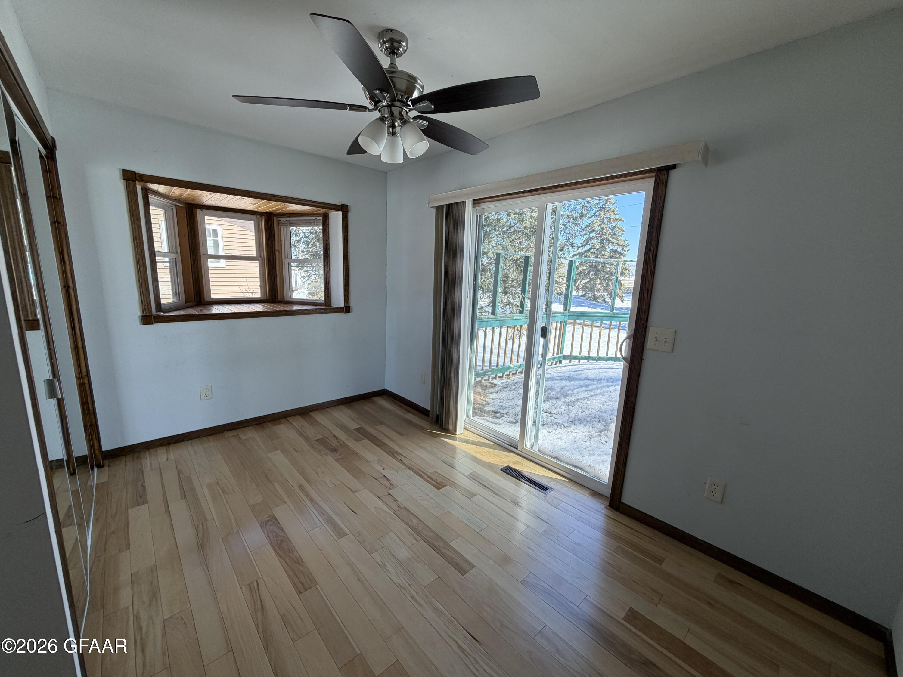 504 FRANKLIN Avenue E
