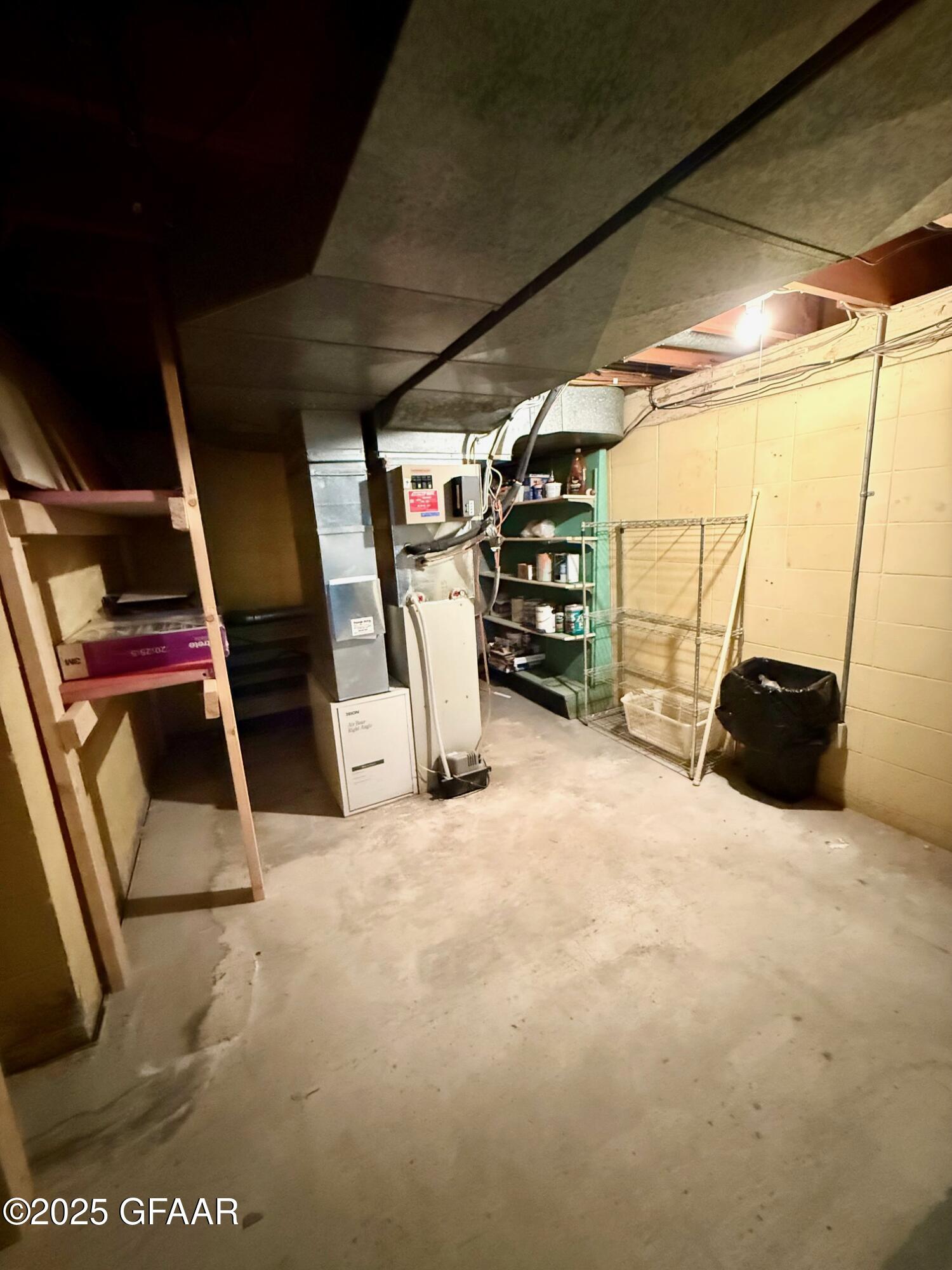 1010 ARNOLD Avenue N